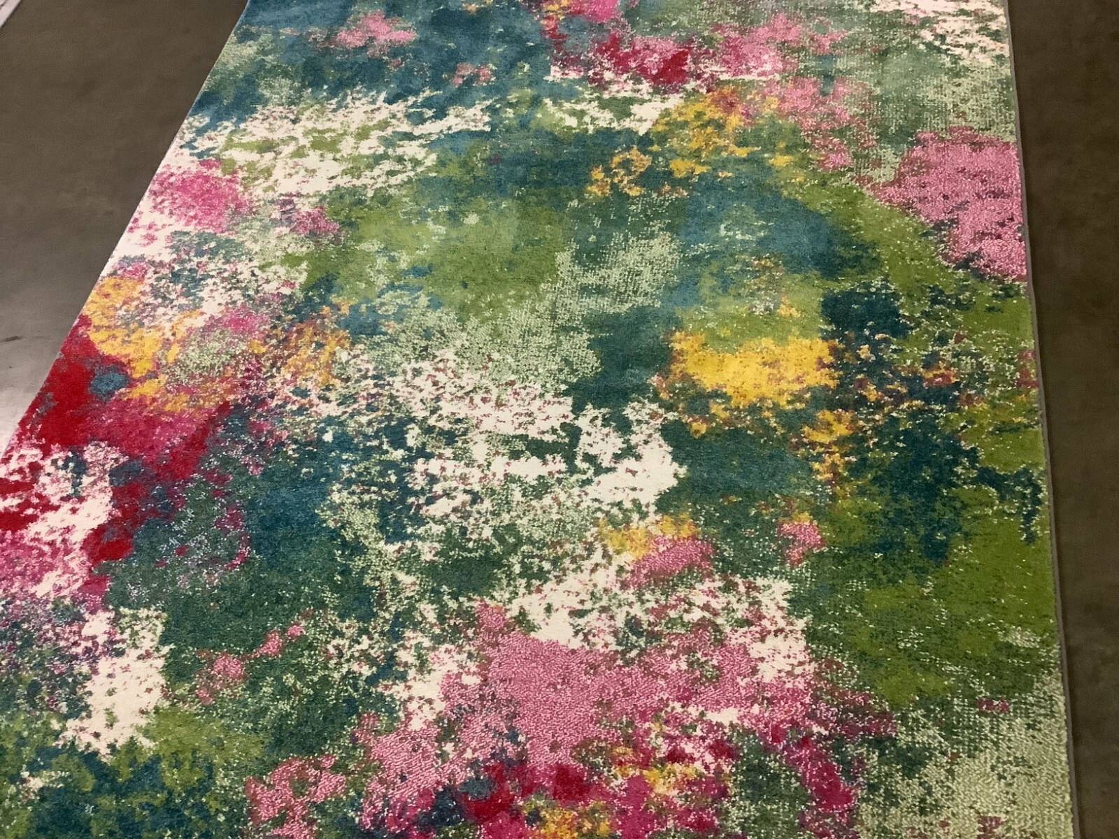 GREEN / FUCHSIA 5′-3″ x 7′-6″ Flaw in Rug, Reduced Price 1172671496 WTC697C-5