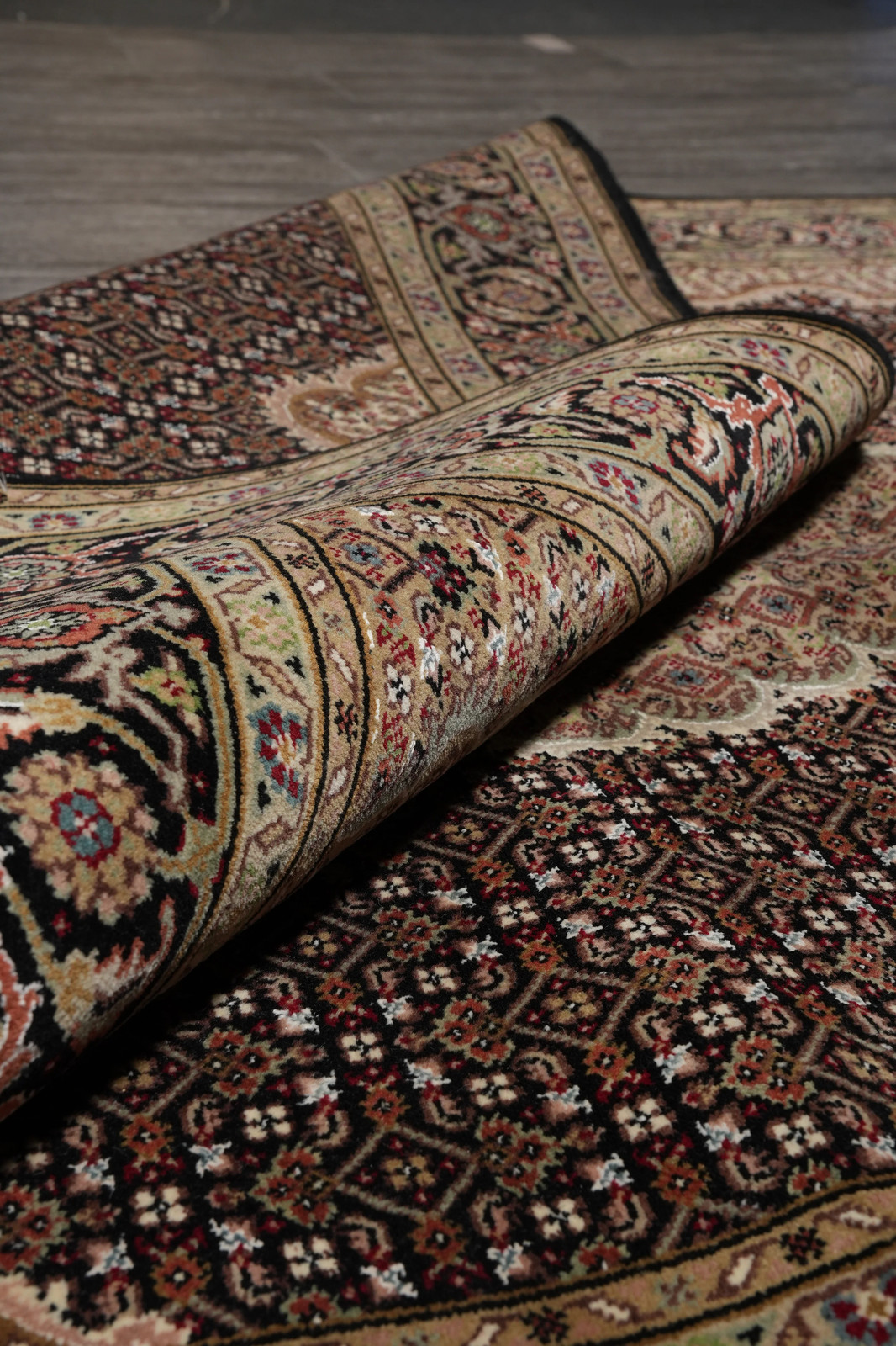5 x 7 Mahii Tabriiz Traditional Woo Hand-Knotted Rug #F-3084