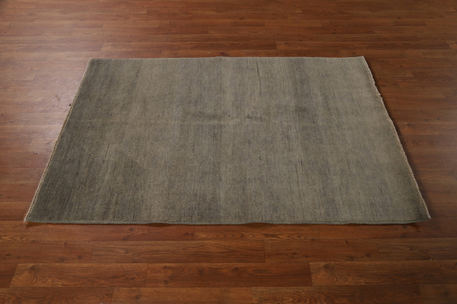 Versatile Gabbeh Solid Design Beige Wool Modern Foyer Rug Ideal for Any Room 3×5