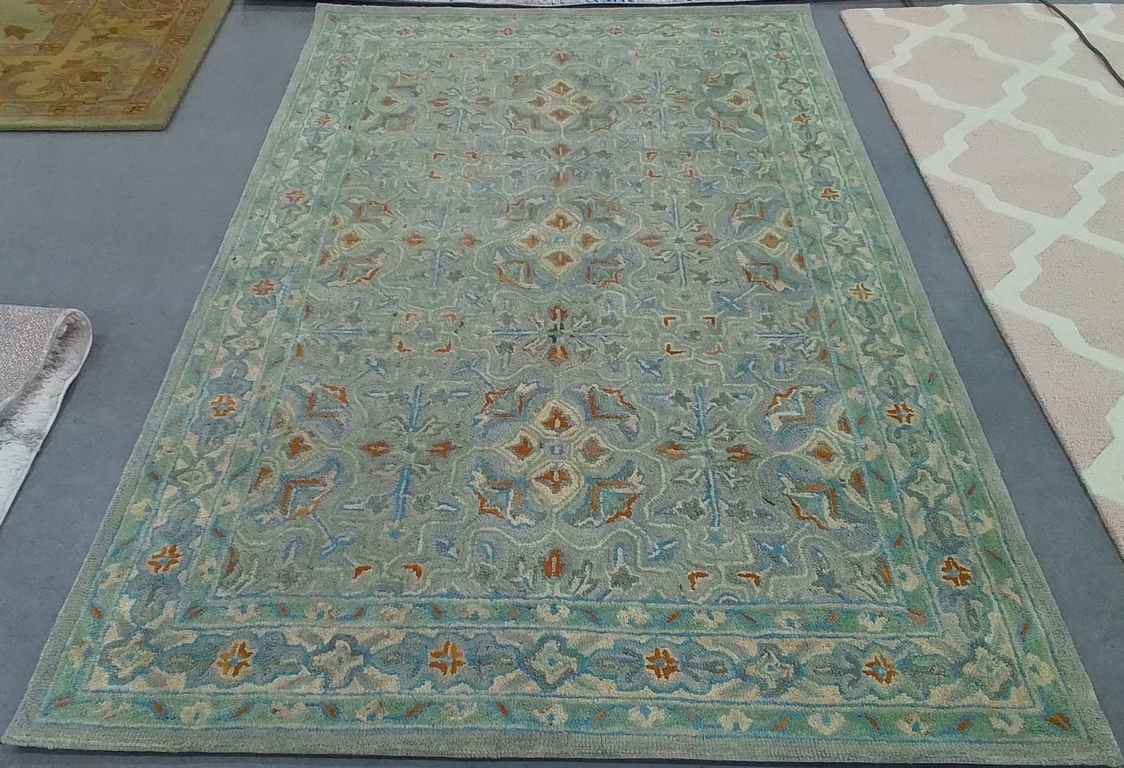 GREEN / IVORY 5′-0″ x 8′-0″ Flaw in Rug, Reduced Price 1172790170 HG227X-5