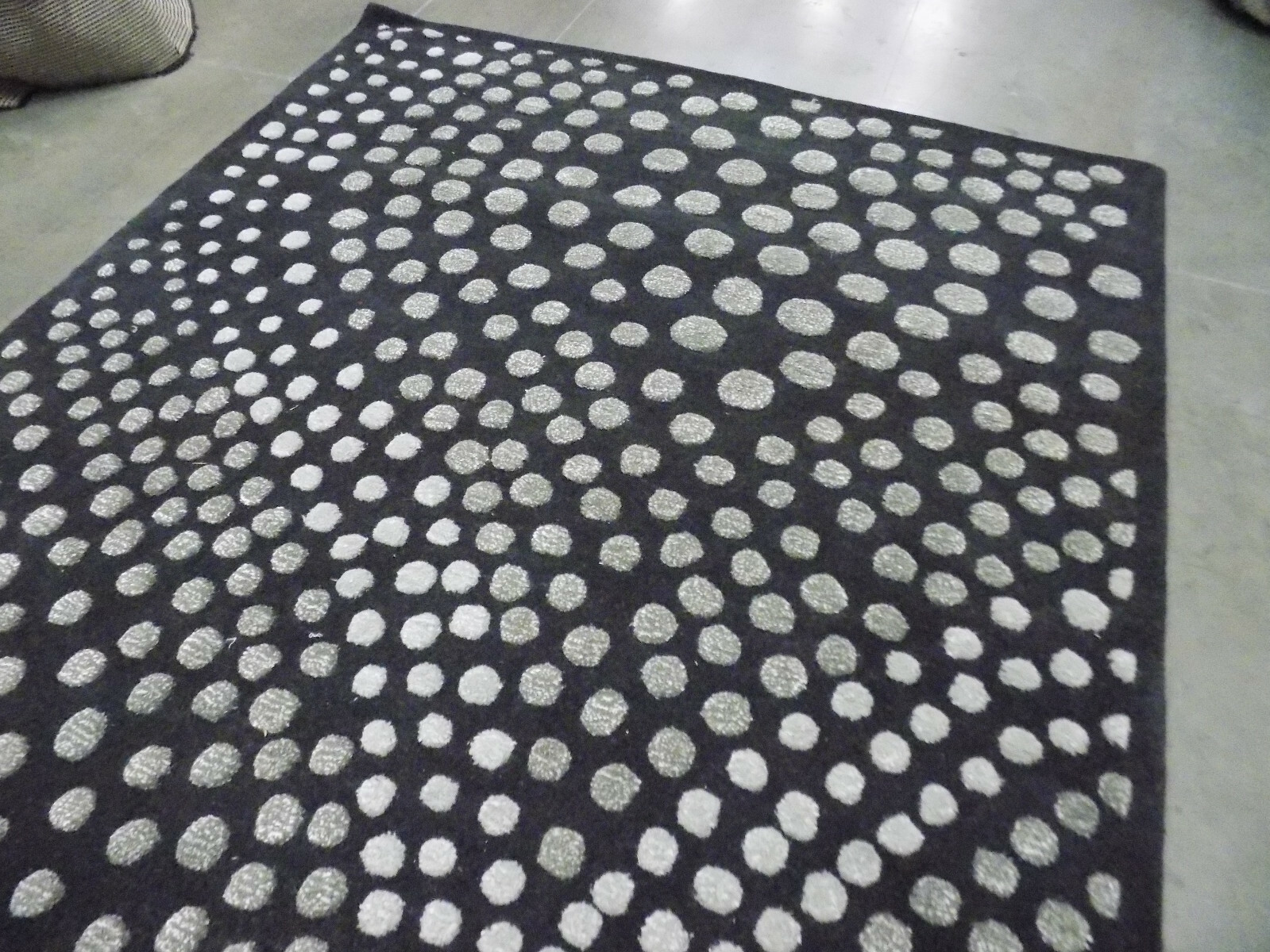 DARK GREY 6′ X 9′ Flaw in Rug Reduced Price 1172559779 SOH654A-6