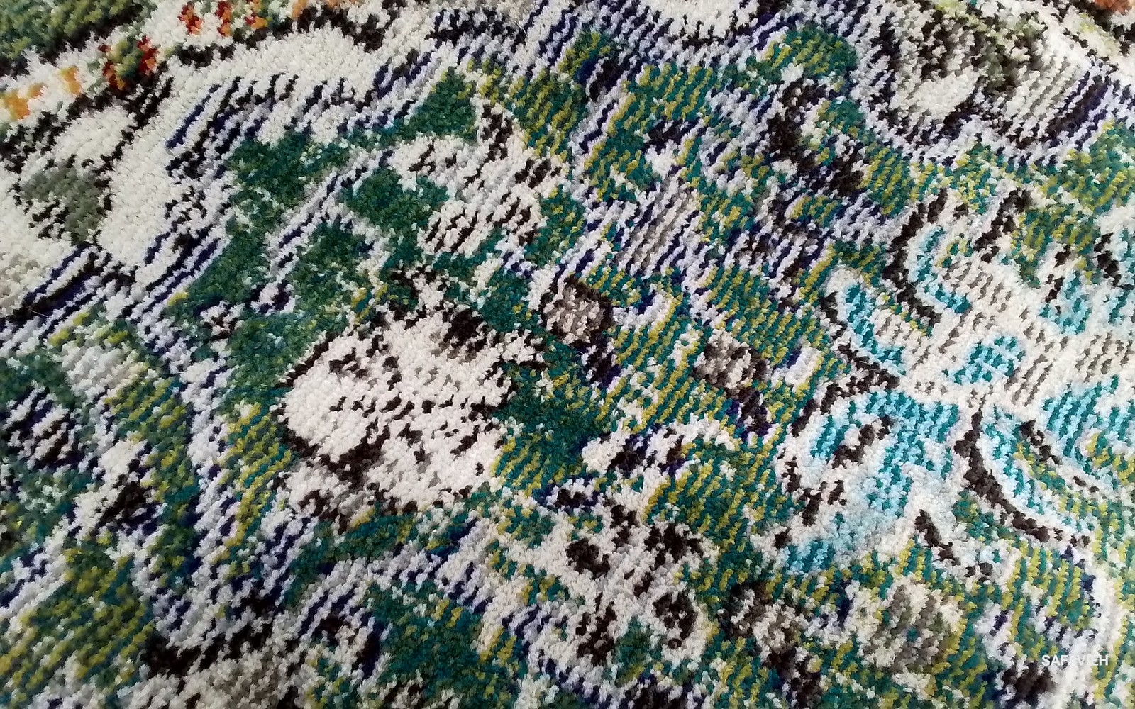 GREEN/TURQUOISE 5′-0″ x 5′-0″ Back Stain Rug Reduced Price 1172804425 MAD447Y-5R