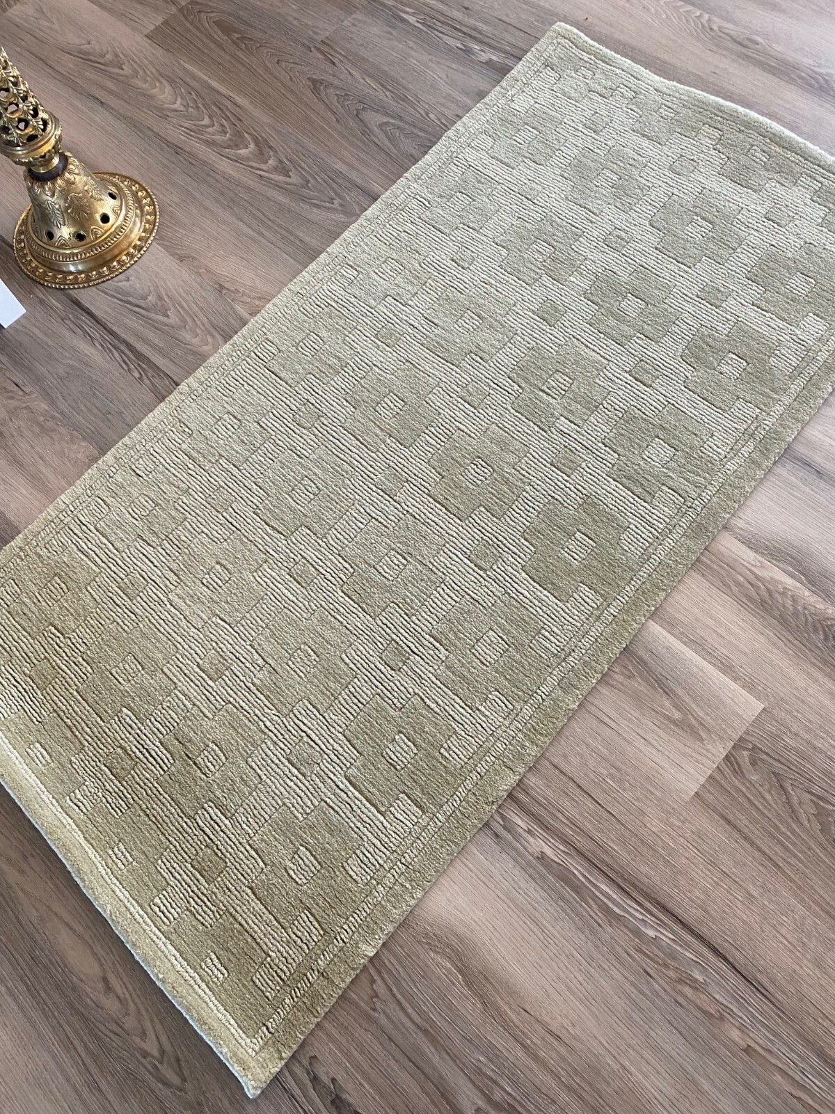 R2597 HAND CRAFTED TIBETAN WOOLEN MEDITATION RUG MADE IN NEPAL 2.4′ X 4.6′