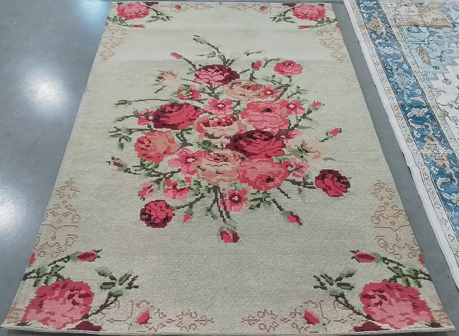 BEIGE / RED 4′-0″ x 6′-0″ Back Stain Rug, Reduced Price 1172795463 CLV115B-4