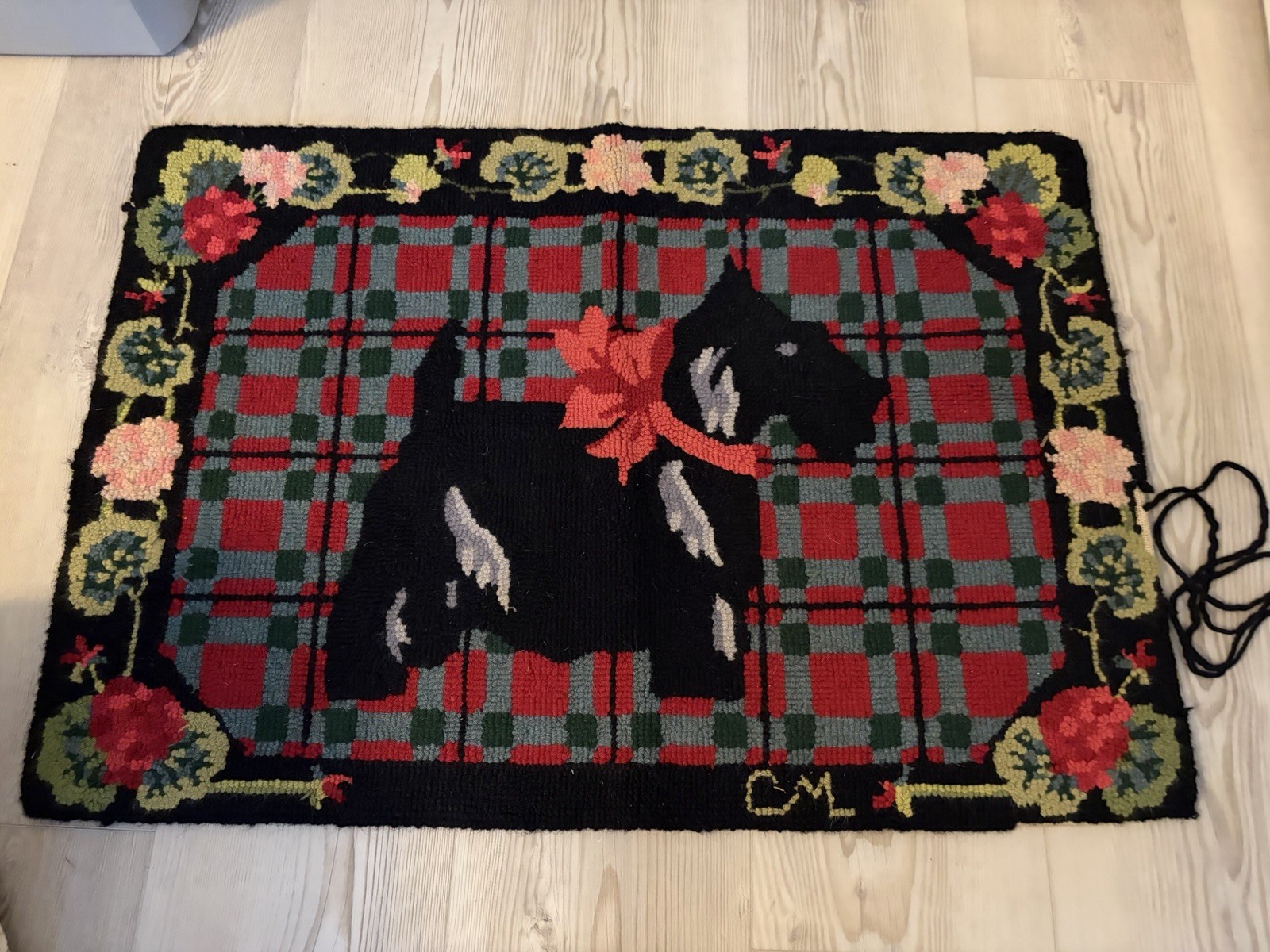 Claire Murray Hooked Wool Rug Scottish Terrier Plaid Dog 24×36 VTG