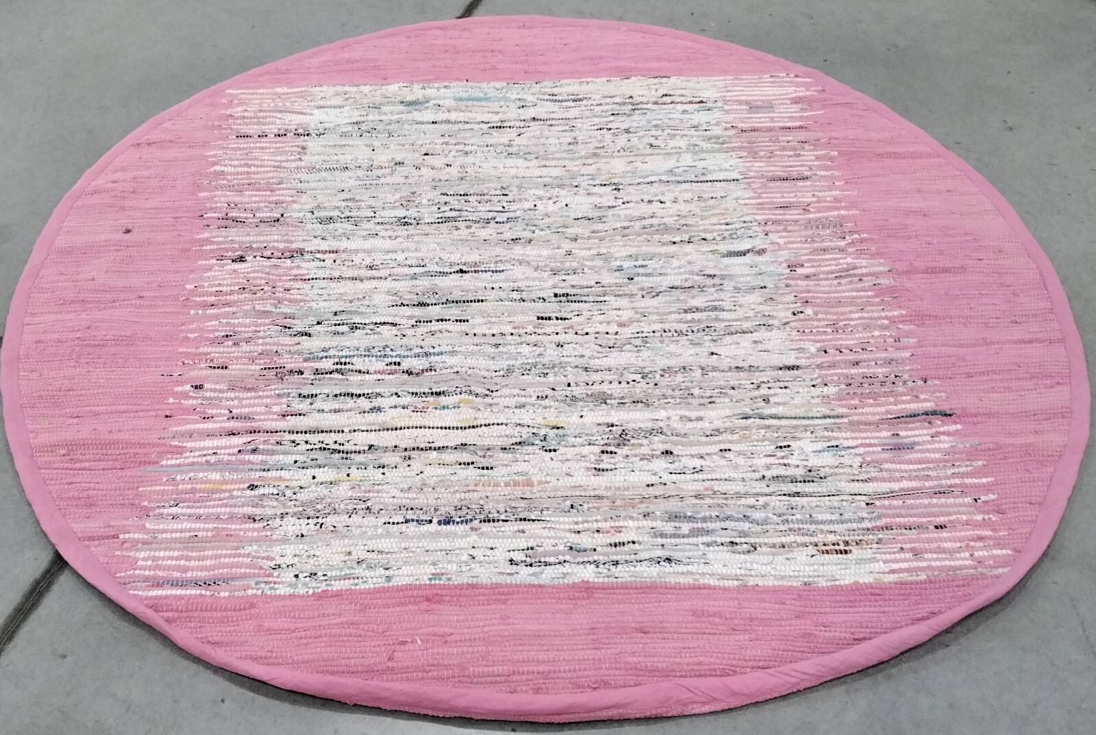 IVORY / PINK 6′ X 6′ Round Back Stain Rug, Reduced Price 1172741160 MTK711A-6R