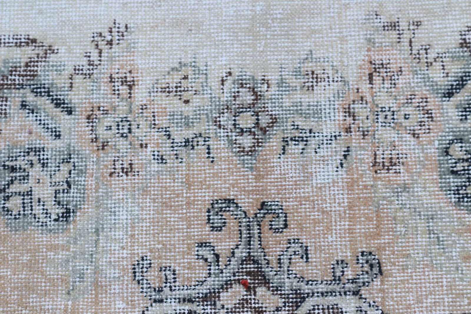 Turkish Rug 5,6×9,6 ft, Gray White Floral Wool Vintage Rug