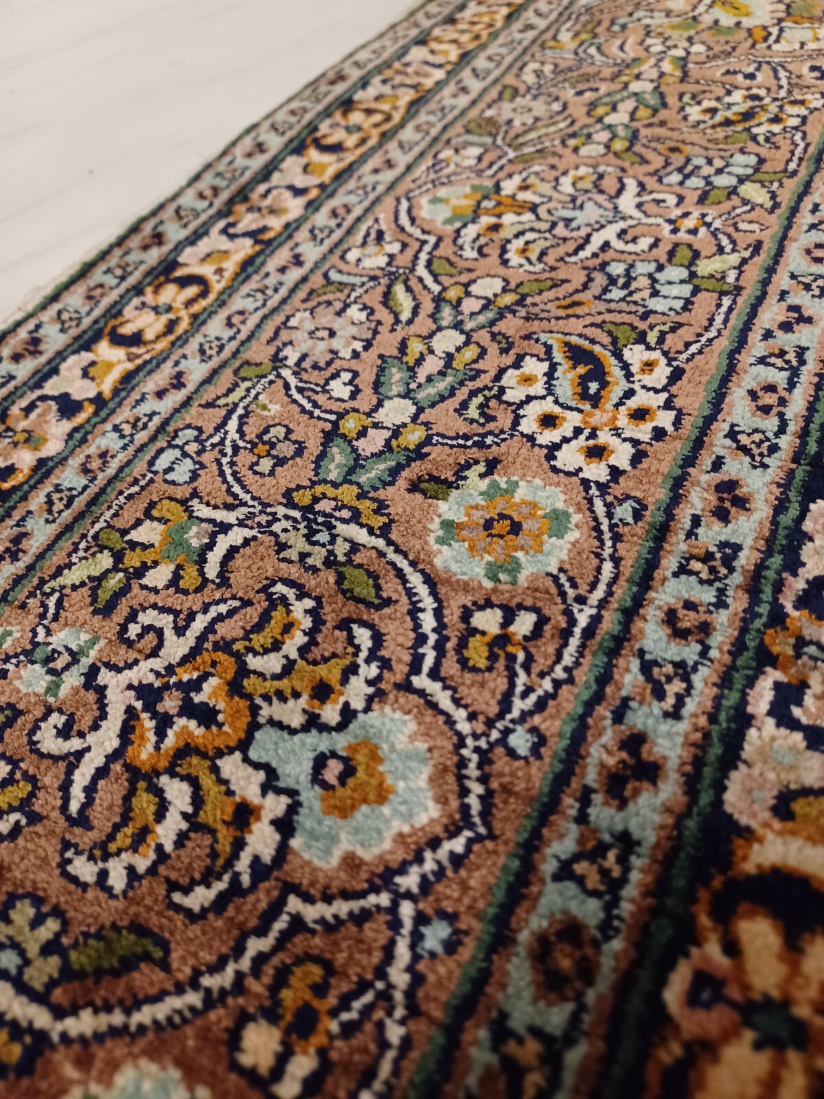 Fine Indian Silk Rug 1990s 4×6 Pastel Colors Traditional Floral & Birds Signed