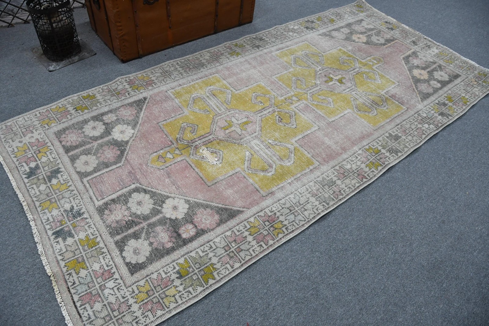 Turkish Area Rug 4,3×9,2 ft (130×279 cm), Vintage Pink Handmade Rug