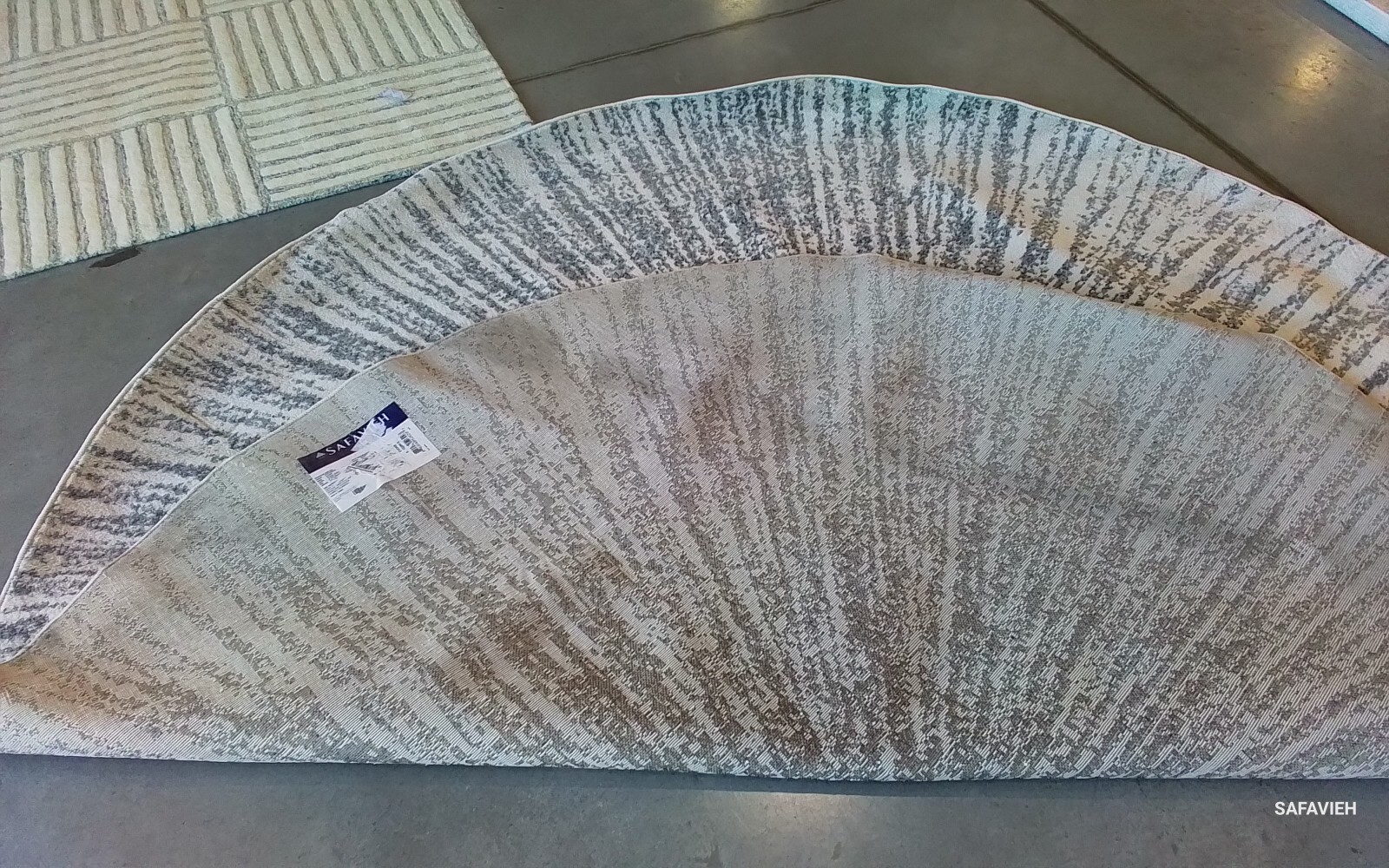 BLACK / IVORY 9′-0″ x 9′-0″ Back Stain Rug, Reduced Price 1172771743 EVK228K-9R