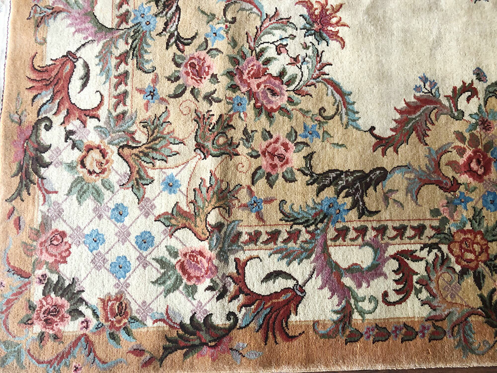 A Decorative 10′ x 13′ Classic Victorian Kirman Rug