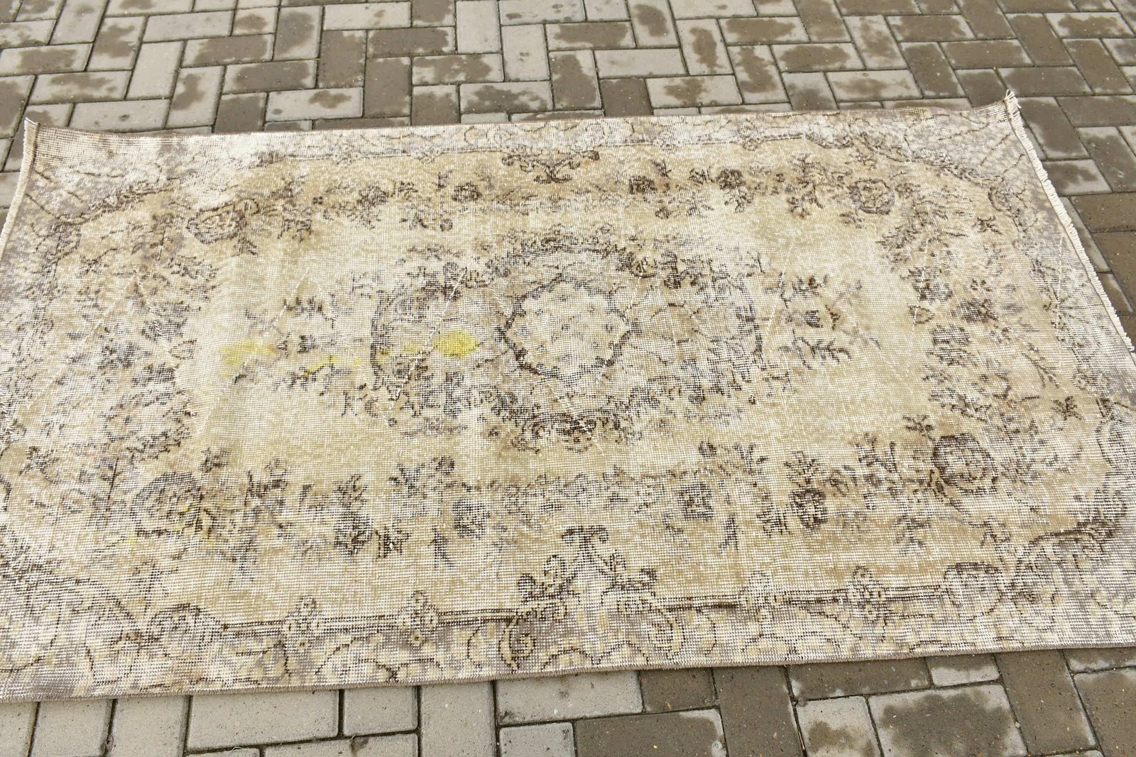 Vintage Turkish Rug 3,7×6,6 ft, Brown Check Wool Rug
