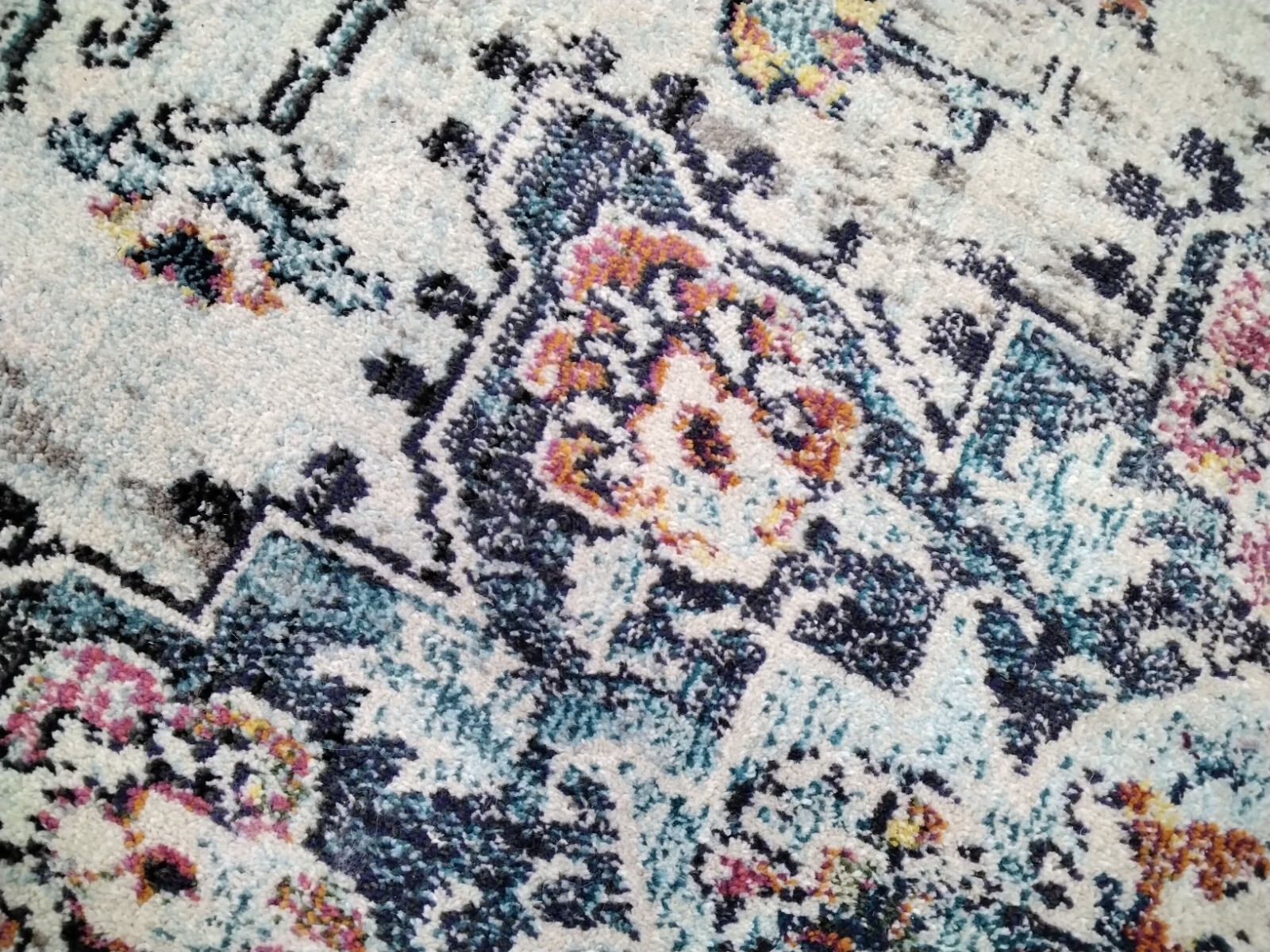 CREAM 6′-7″ X6′-7″ Round Pulled Threads Rug, Reduced Price 1172731295 MAD473B-7R