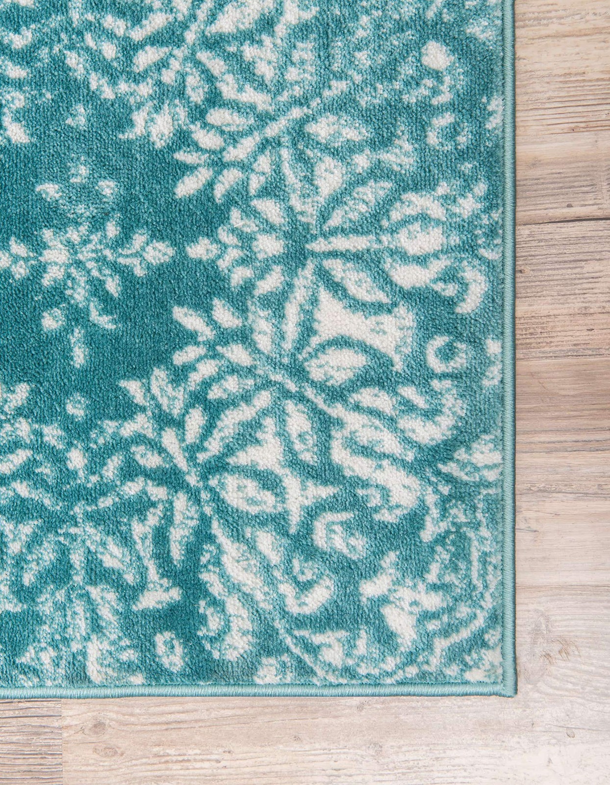 Sofia Collection Area Rug – Grand (2′ x 6′ 7″ Runner, Turquoise/ Ivory)