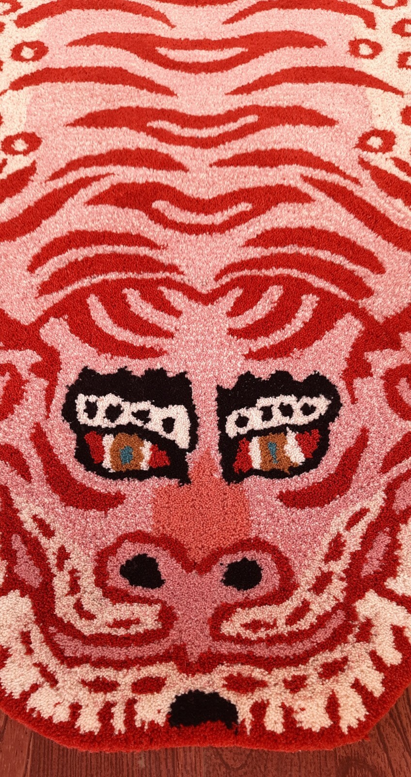 Tibetan Tiger Rugs 5×8 Feet Handmade 100% Woolen Hand Tufted For Home Decoration