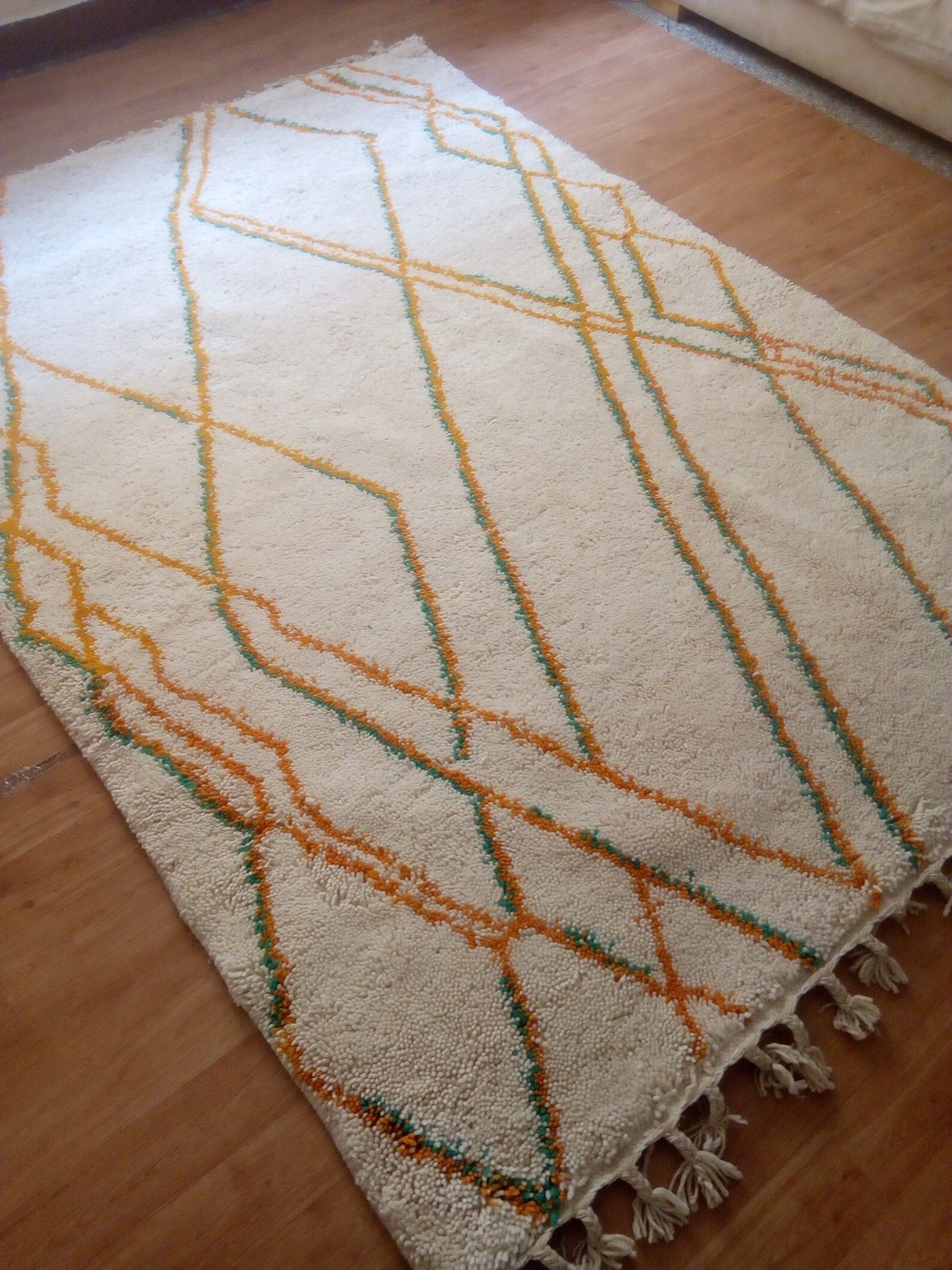 Beni Ourain Style – Orange & Light Green Wool Pattern – 238×169 CM | 7.8×5.5 ft