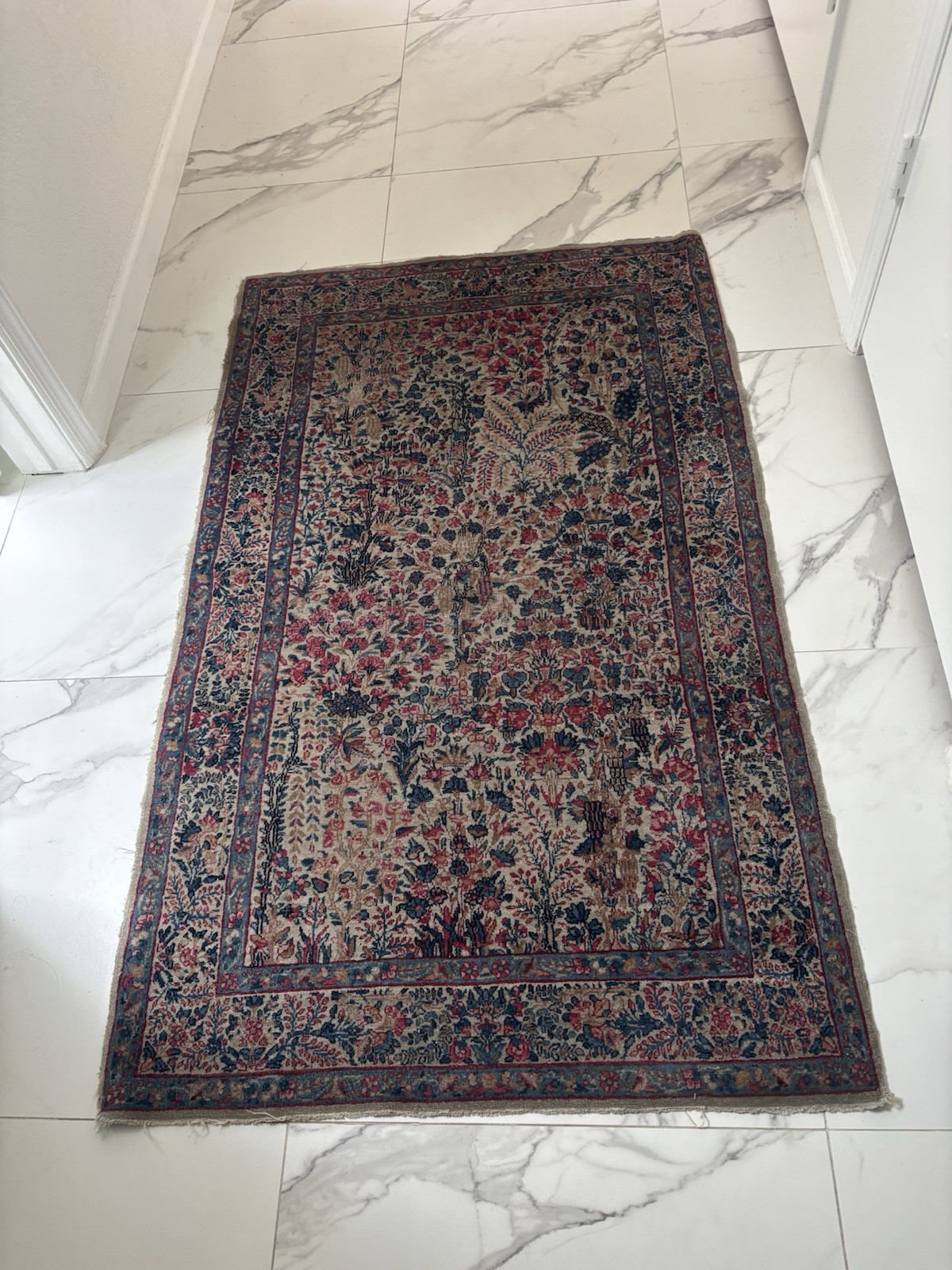 Tree of life oriental handmade Rectangle Rug good condition even pile no damage