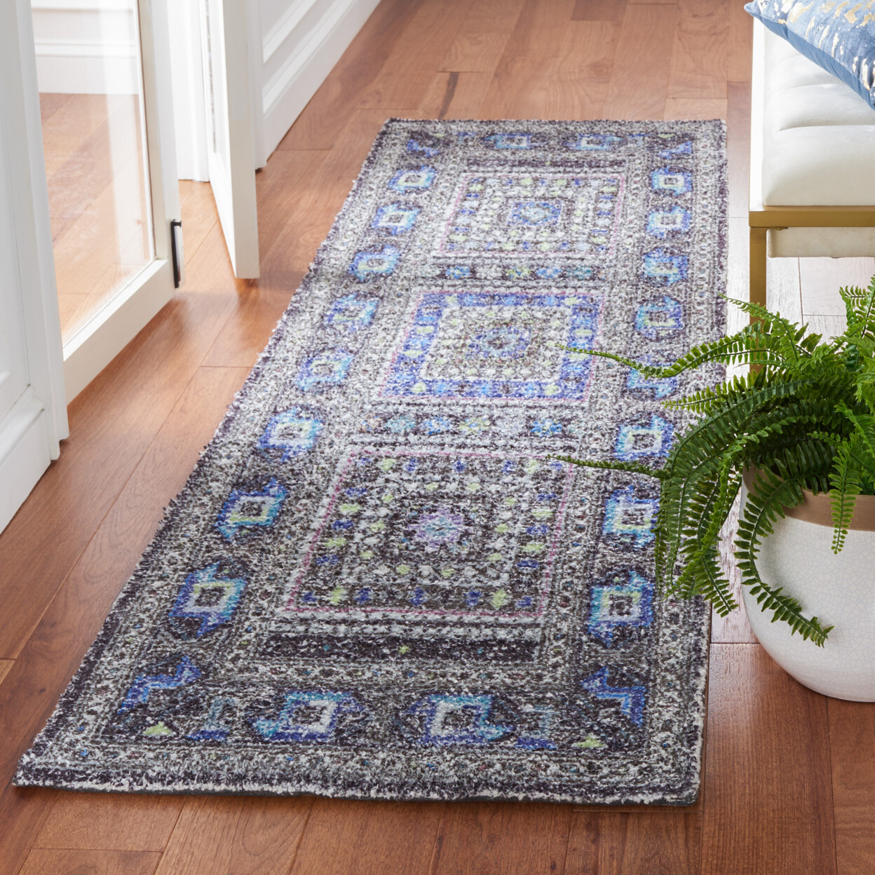SAFAVIEH Classic Vintage CLV205W Handmade Sage /Blue Rug