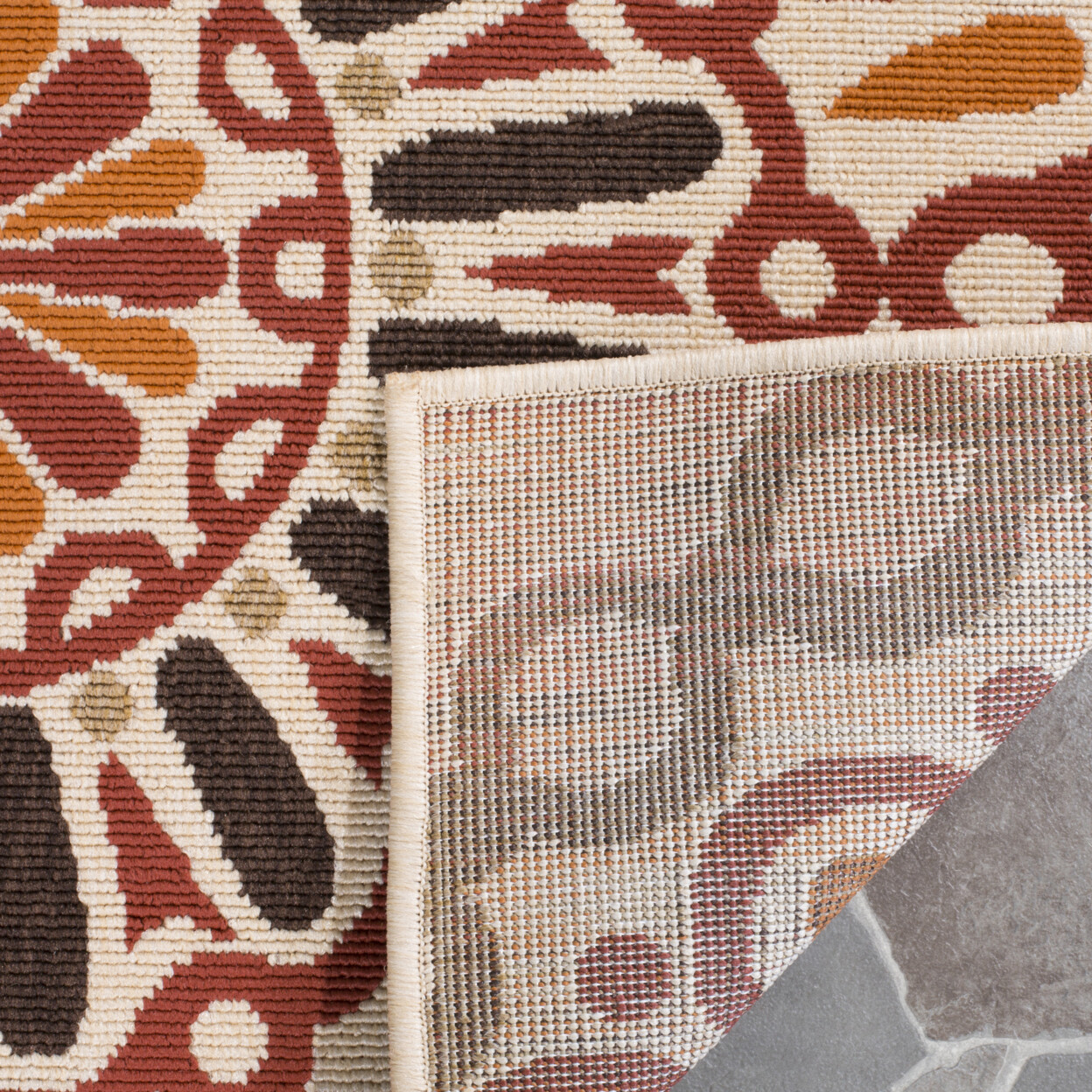 SAFAVIEH Outdoor VER092-0313 Veranda Collection Creme / Red Rug