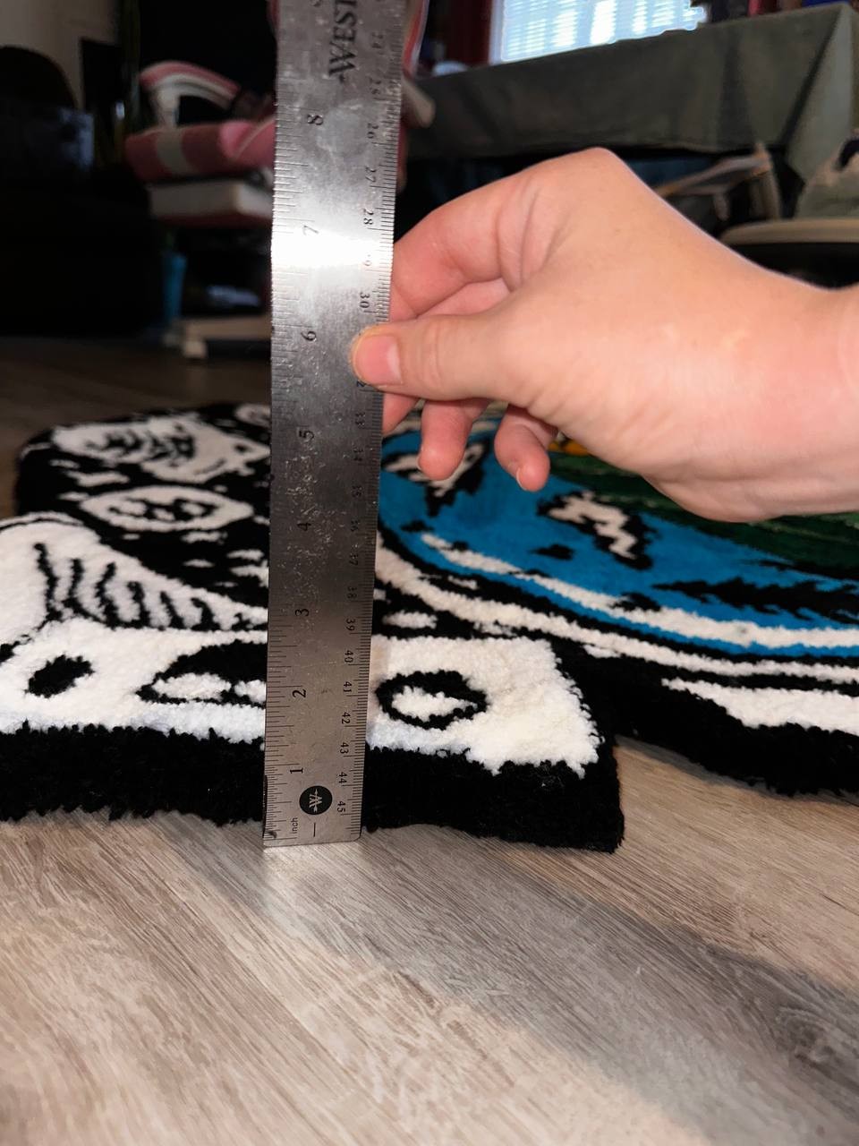 Unique Handmade Rug – Astronaut Helmet Design (47×49 inches)