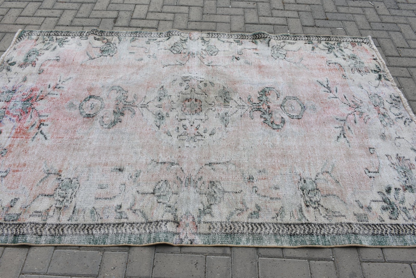 Turkish Vintage Rug, 5,8×7,8 ft Large Rug, White Green Animal Print Rug