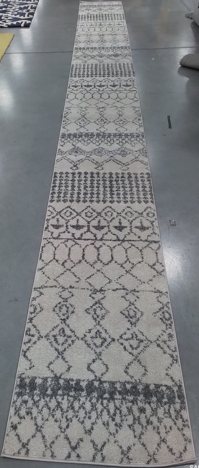 IVORY / GREY 2′-0″ x 19′-0″ Back Stain Rug, Reduced Price 1172800702 TUL229A-219