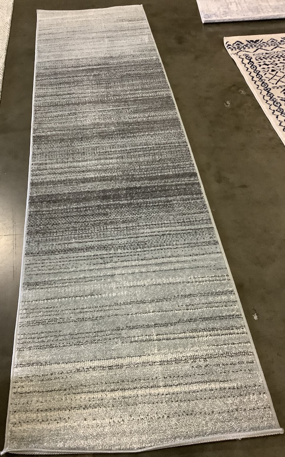 GREY / LIT GREY 2′-6″ x 10′-0″ Flaw in Rug, Reduced Price 1172675215 ADR142G-210