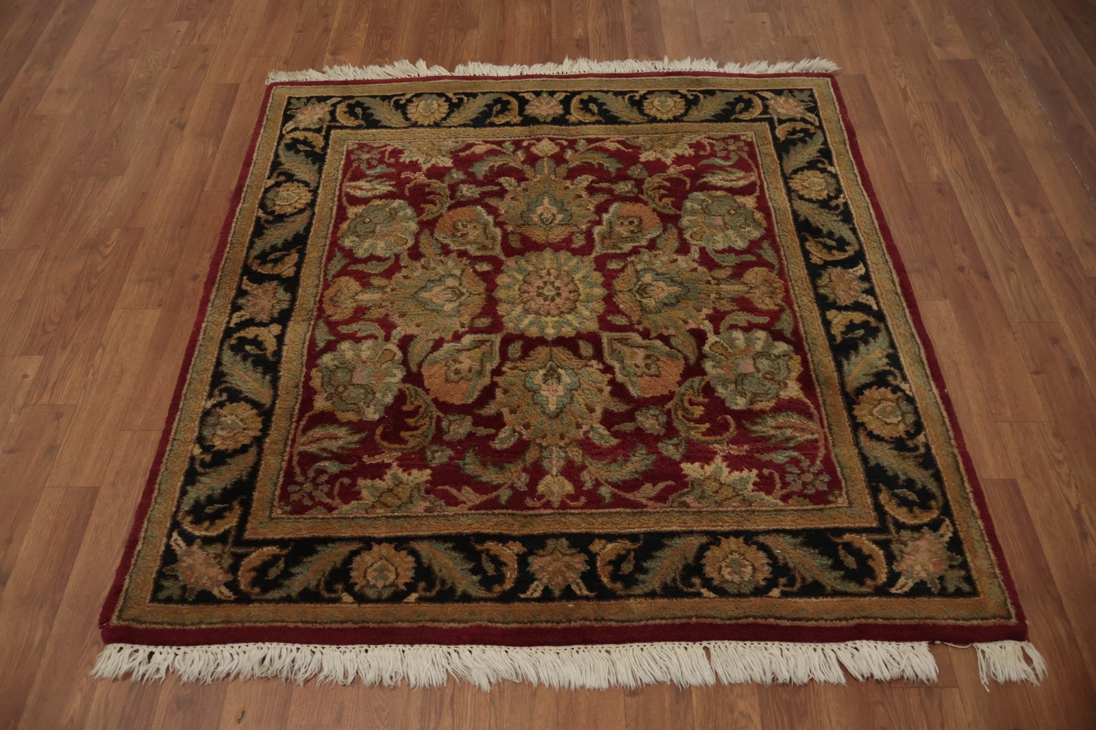 Handcrafted Floral Agra Oriental Square Rug 4×4 for Classic Interiors