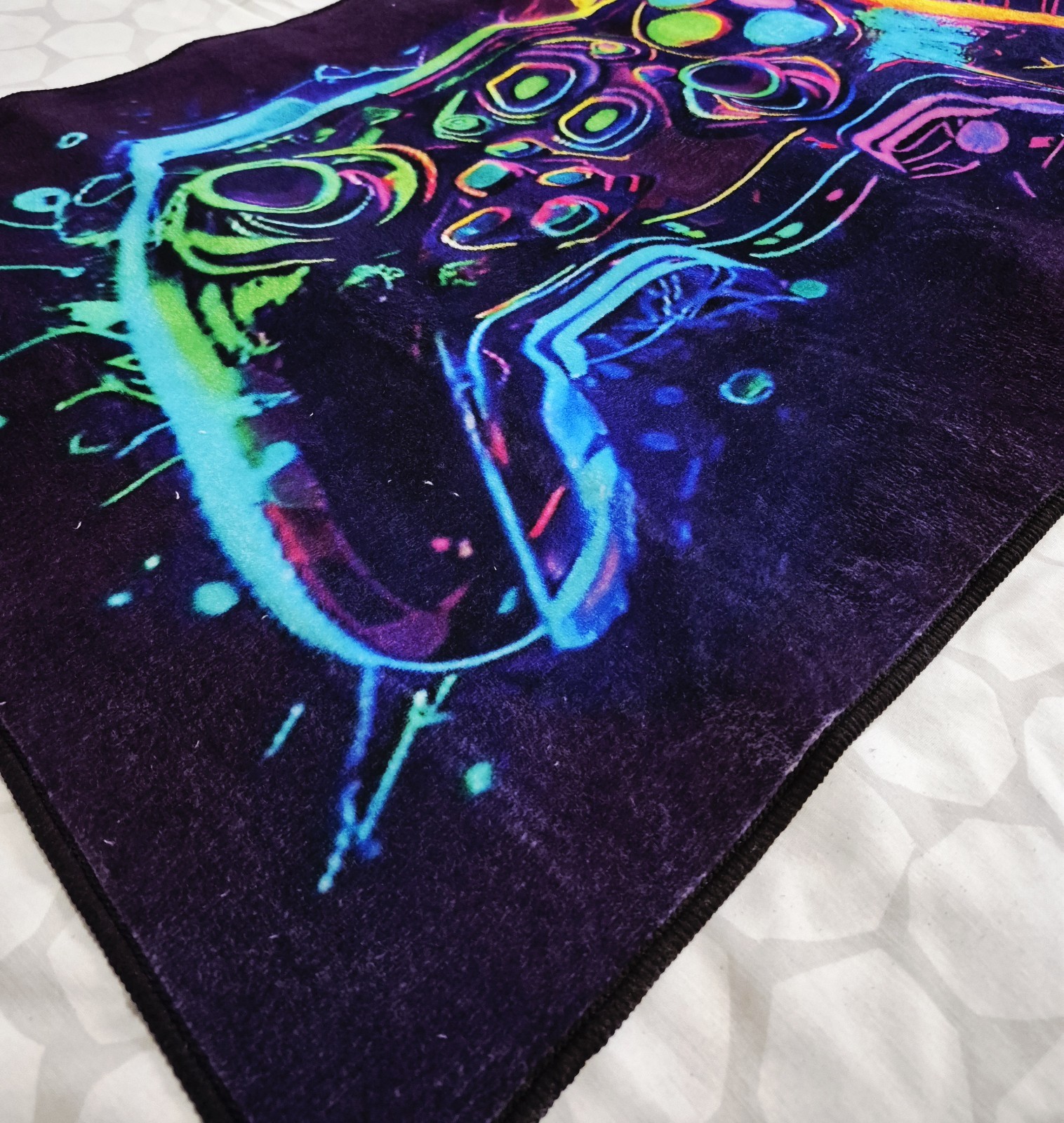 Room rug Neon Game Controller Pattern Rubber Non-Slip 2′ × 3′