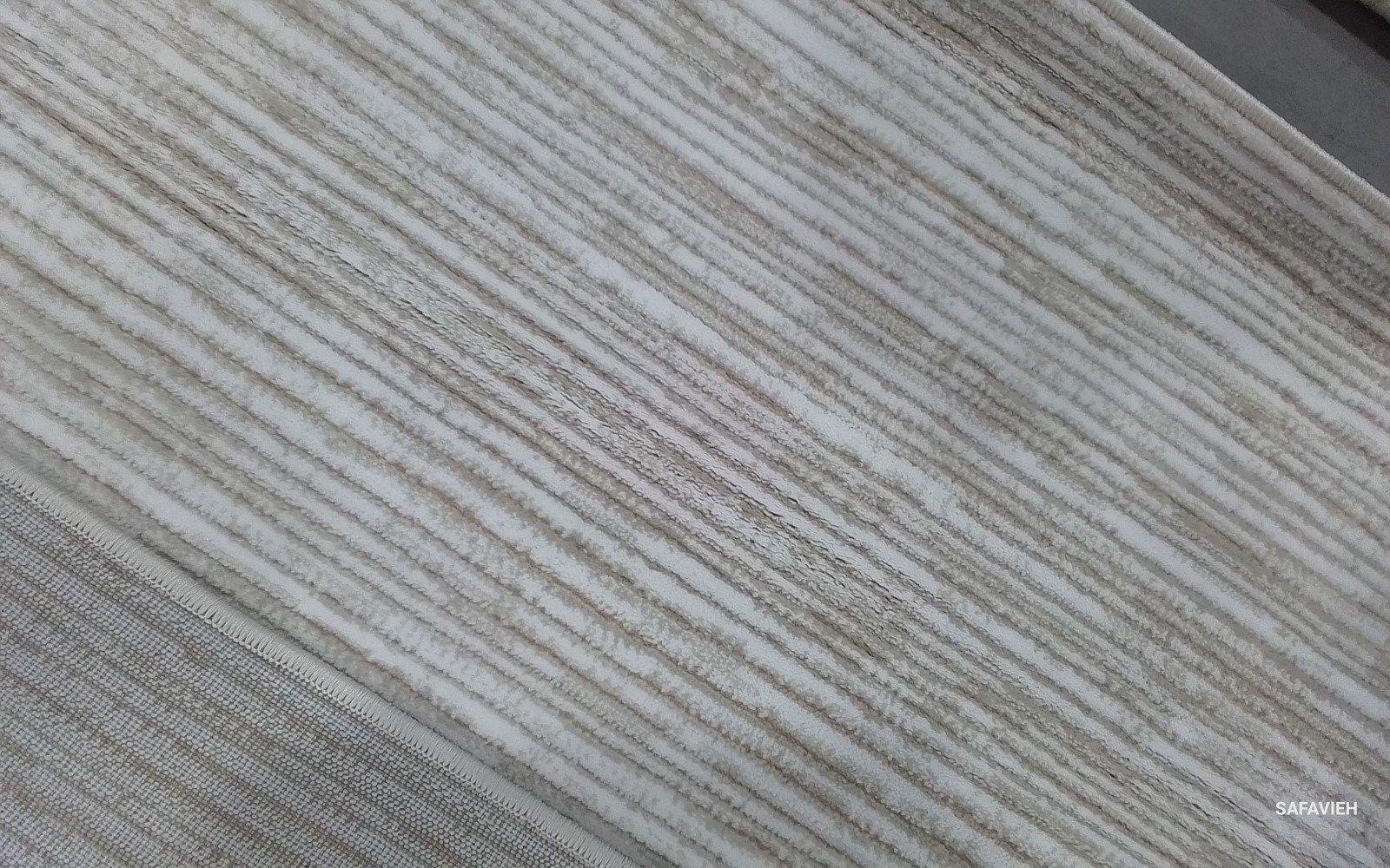 IVORY 6′-7″ x 6′-7″ Back Stain Rug, Reduced Price 1172778944 VSN606J-7SQ