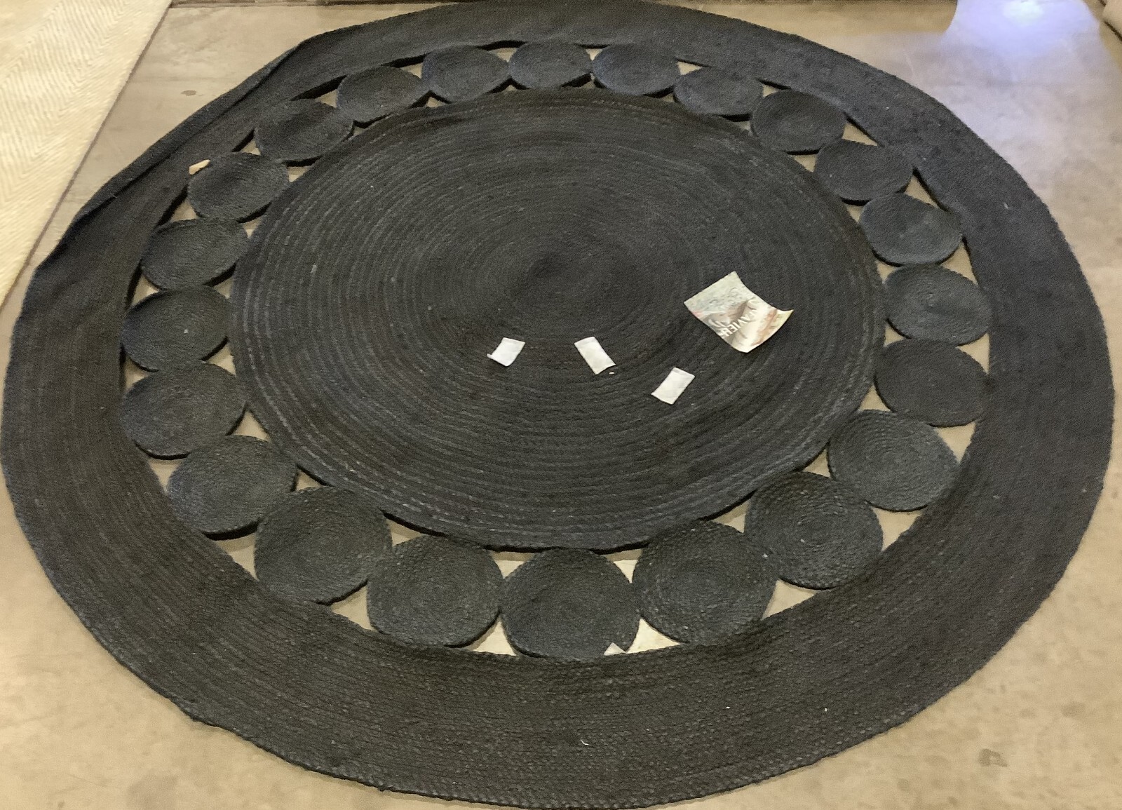 BLACK 6′-6″ x 6′-6″ Broken Thread Rug, Reduced Price 1172669303 NF364D-7R