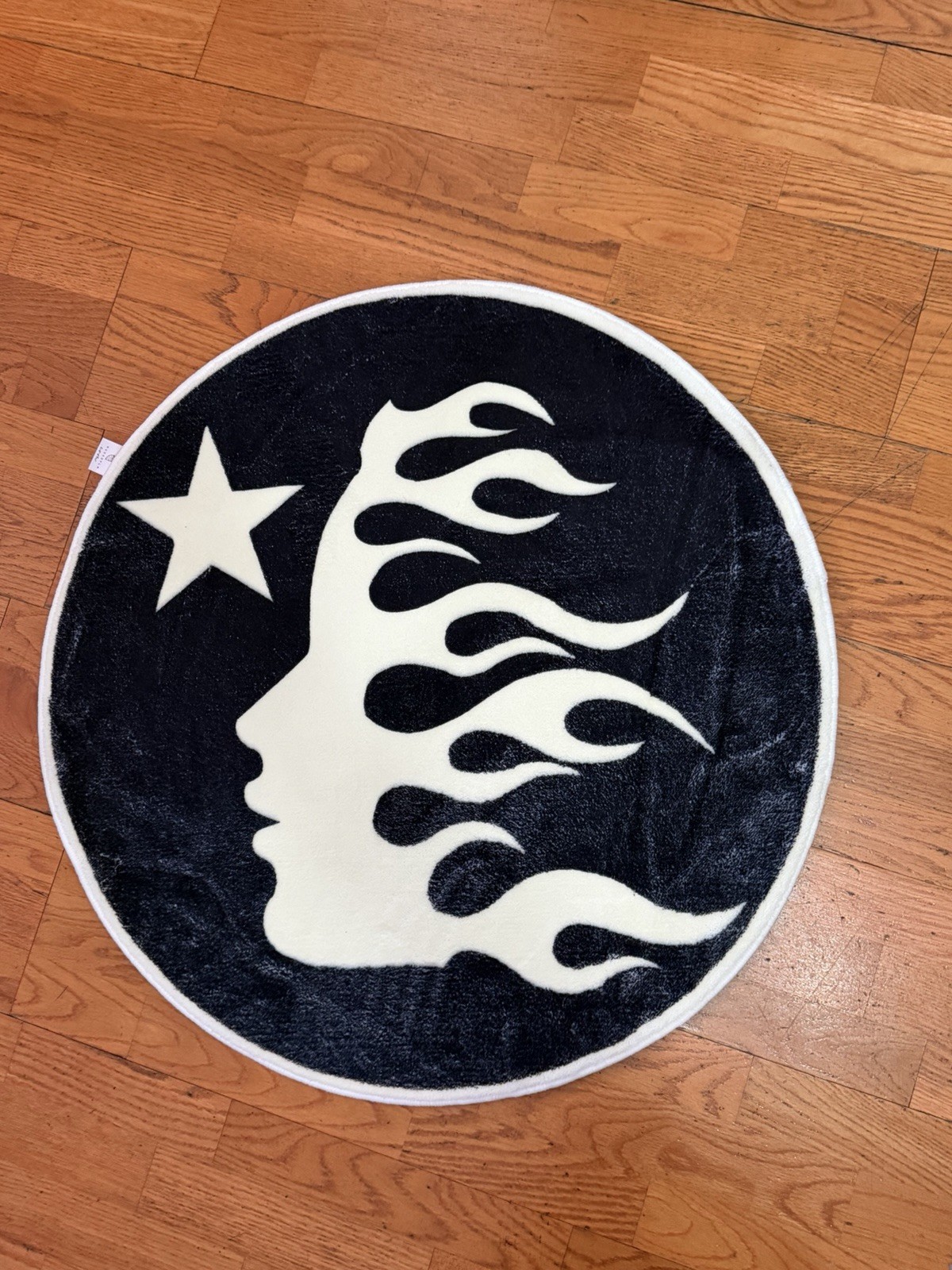 Hellstar Flame Face Hypebeast Rug 30×30” Black White Brand New Room Decor