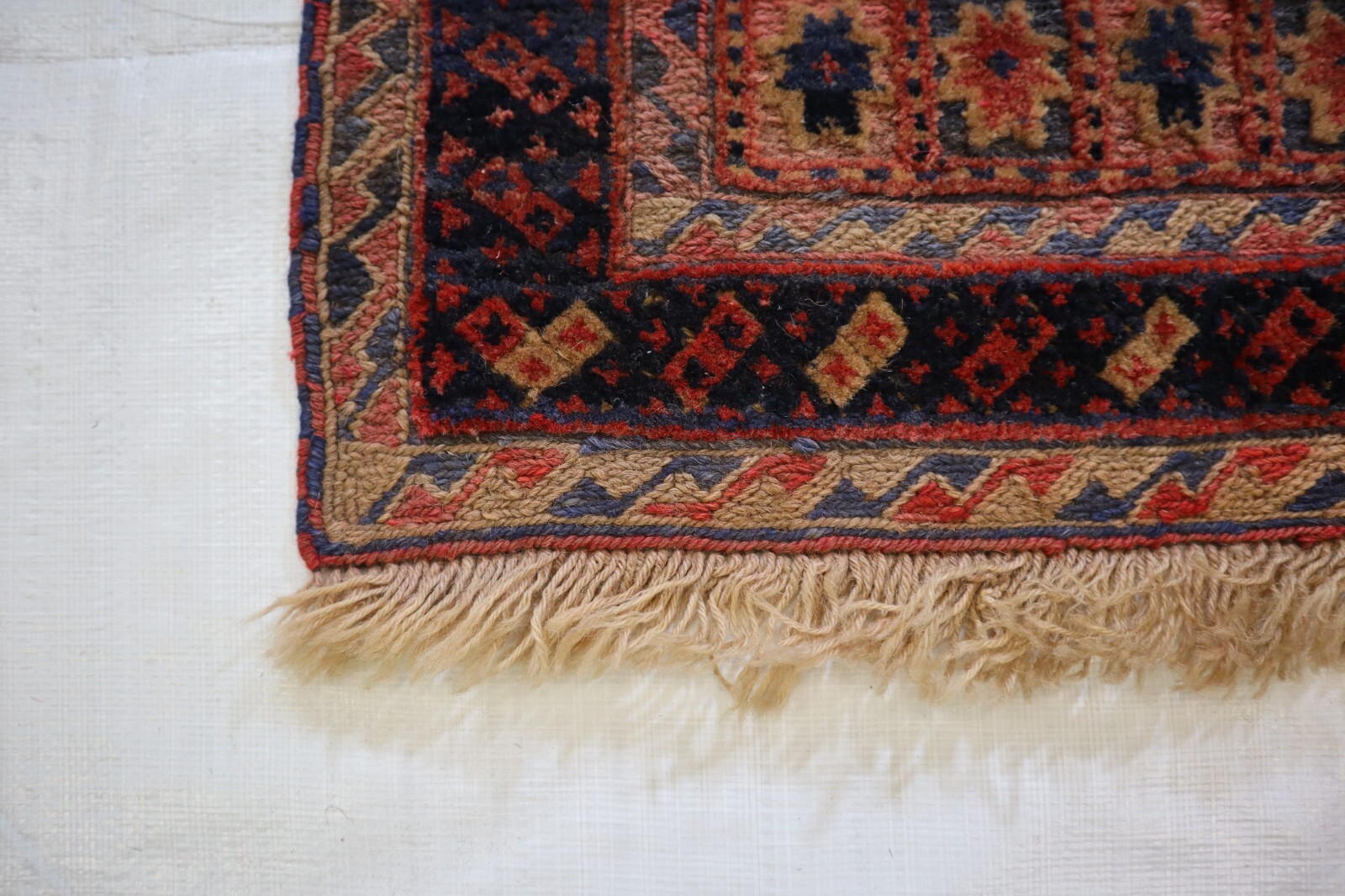 4’6″ x 5’9″ ft. High Mushwani Vegetable Dye Hand Knotted Afghan Semi Antique Rug