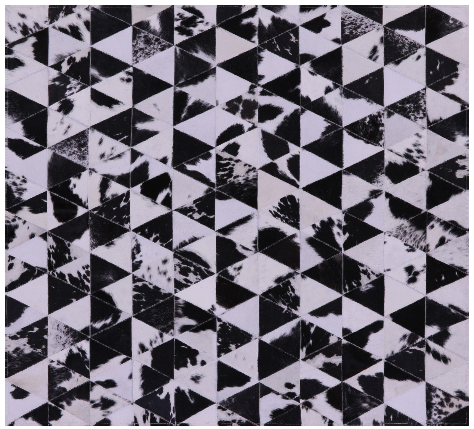 4′ 11″ X 5′ 5″ Black & White Natural Cowhide Hand Stitched Rug – C3377