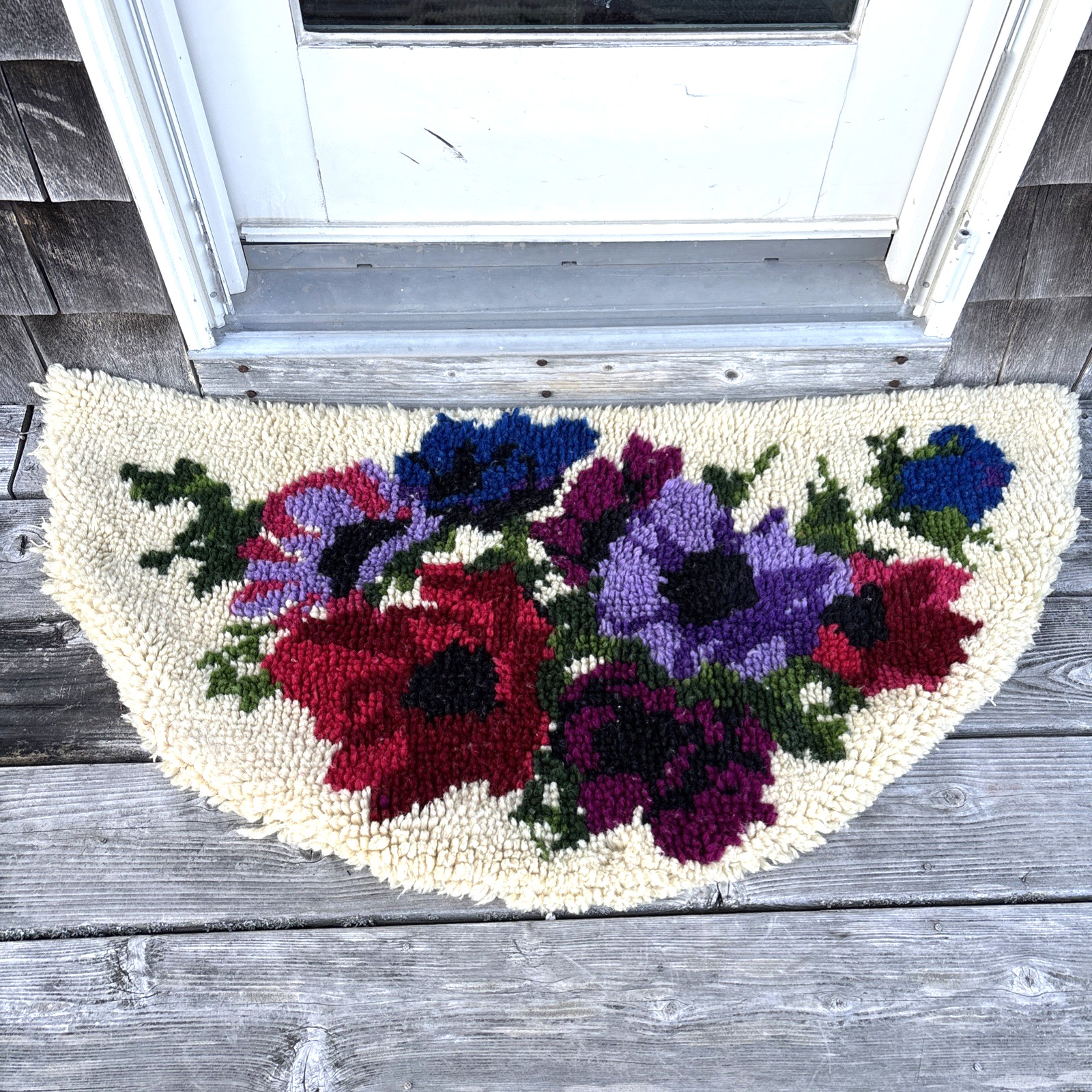 Vintage Rug 43×21” Doorway Bedside Crescent Shaped Floral Cottage Farmhouse