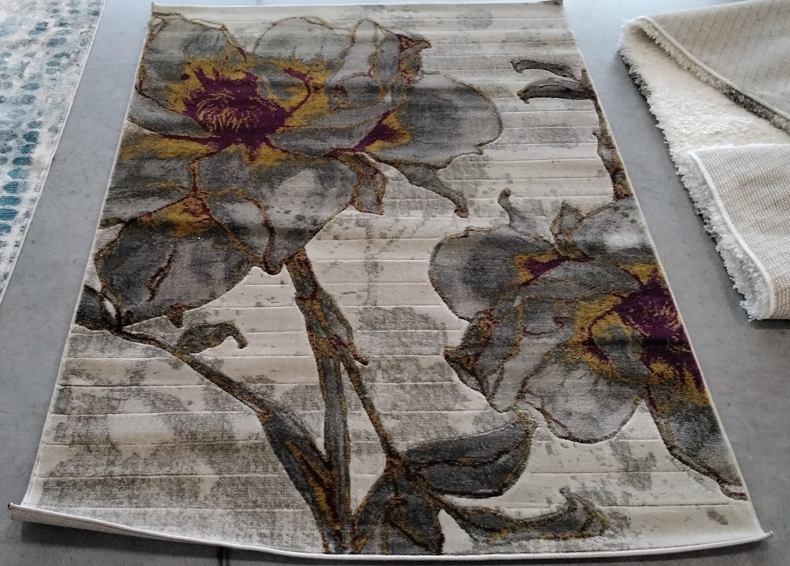 IVORY / GREY 4′-1″ X 6′ Damaged Binding Rug, Reduced Price 1172741886 PRL7733E-4