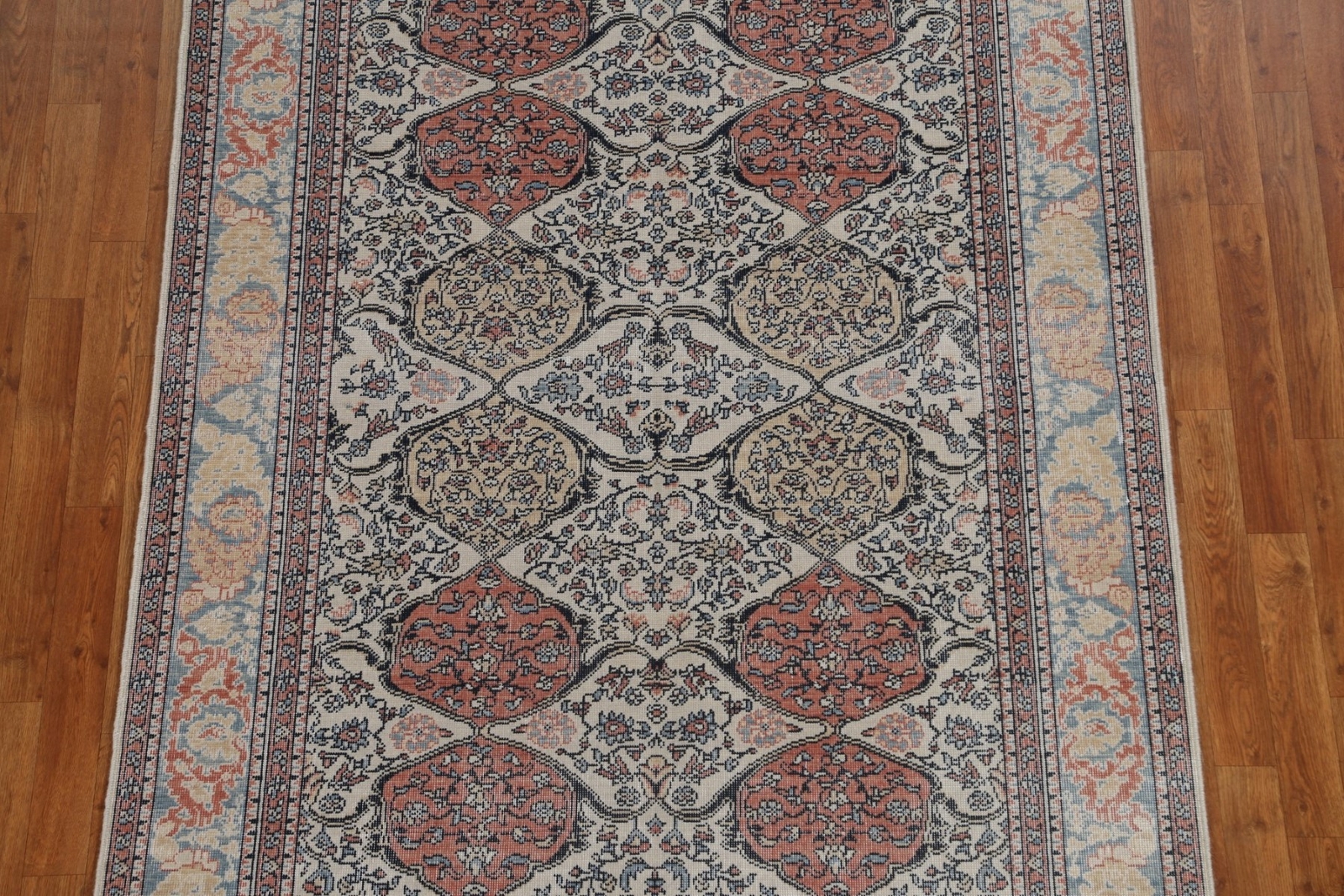 Geometric Bakhtiari Wool Area Rug: Handmade Traditional Patterns 5×7 ft