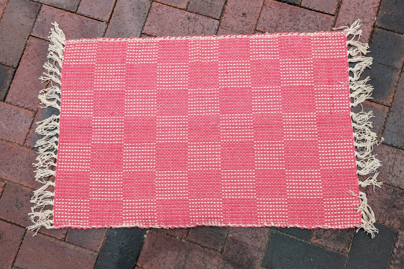 20” x 32” Pink Checkered Woven Cotton Rug Mat Made in India
