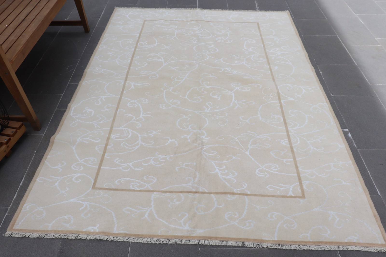 5,6×7,6 ft Vintage Turkish Rug, Large Rug, Beige White Floral Wool Rug