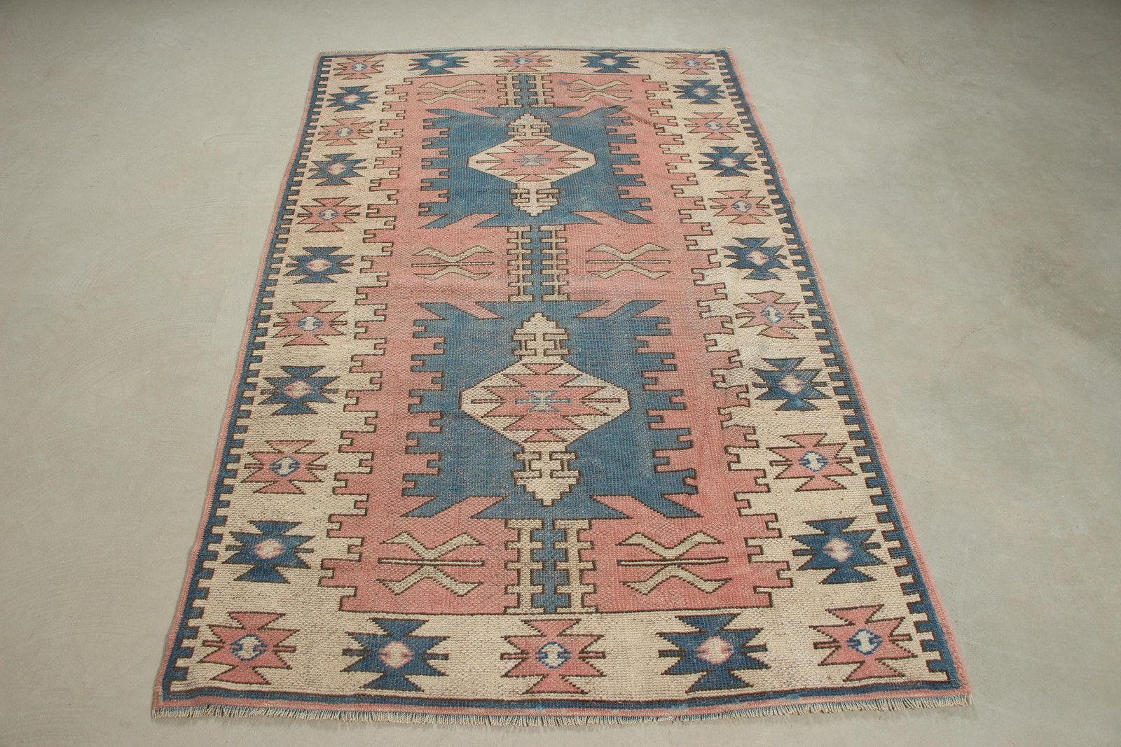 Turkish Vintage Rug, 4×6,7 ft Rug, Blue Pink Bordered Rug