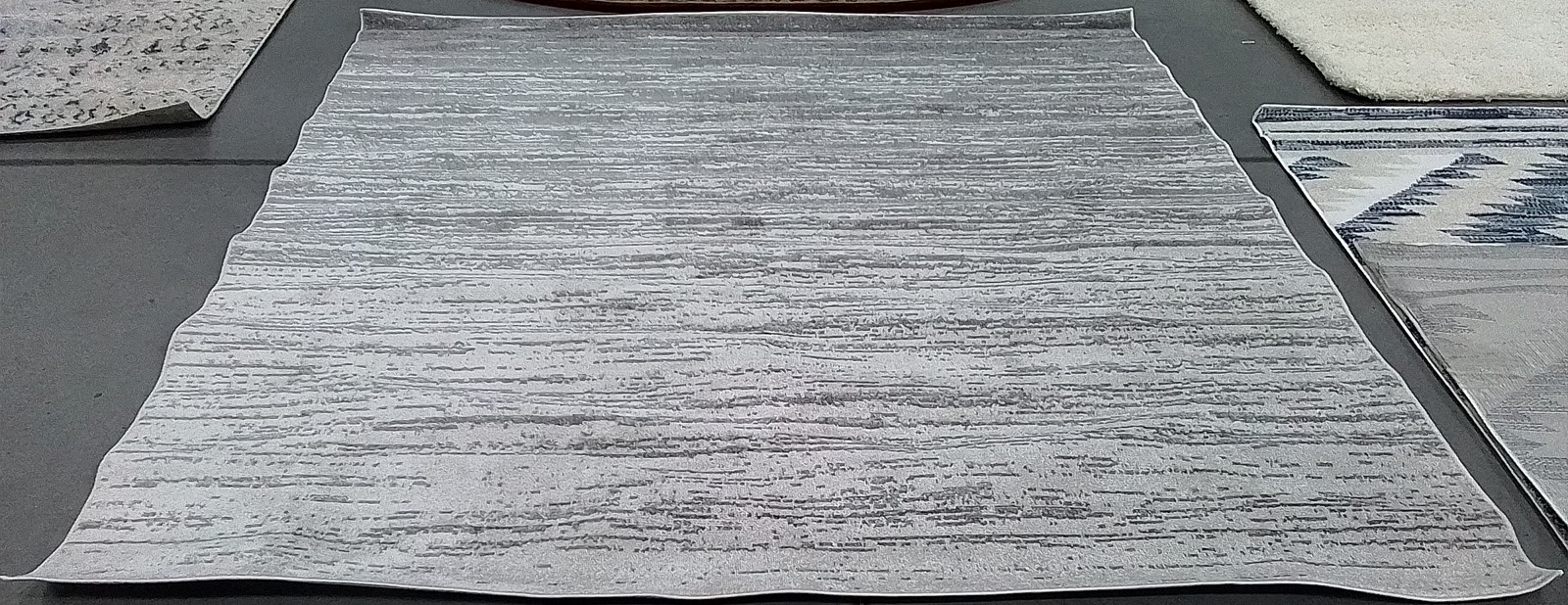 IVORY / SILVER 8′-0″ x 8′-0″ Flaw in Rug, Reduced Price 1172792383 ADR113B-8SQ