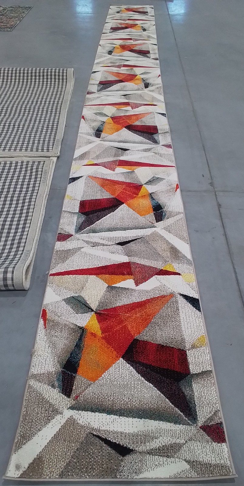 LGREY/ORANGE 2′-3″ x 22′-0″ Back Stain Rug Reduced Price 3172810045 PRL6940F-222