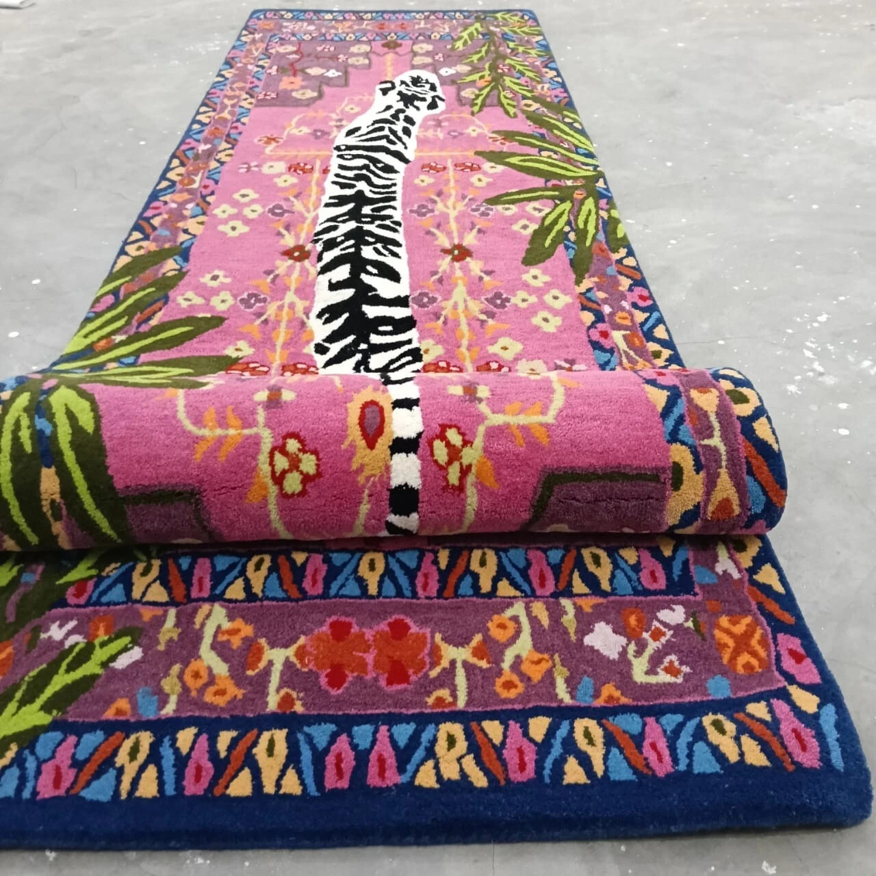 Runner Pink & Multicolor Bengal Tiger Hand Tufted Pure 100% Nz Wool Area Rug