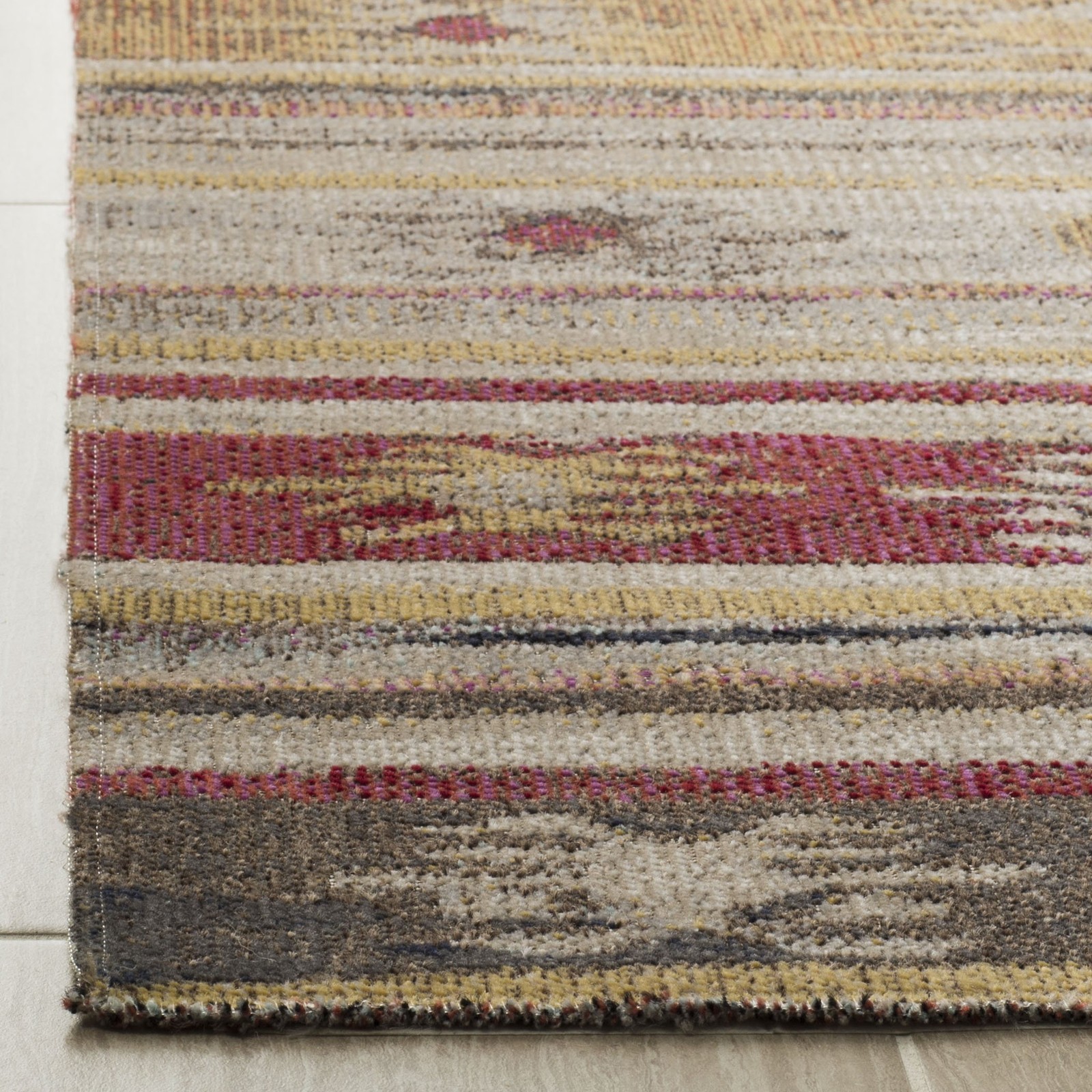 Safavieh Washable Rug Outdoor Montage Collection – 67 Square Taupe Multi