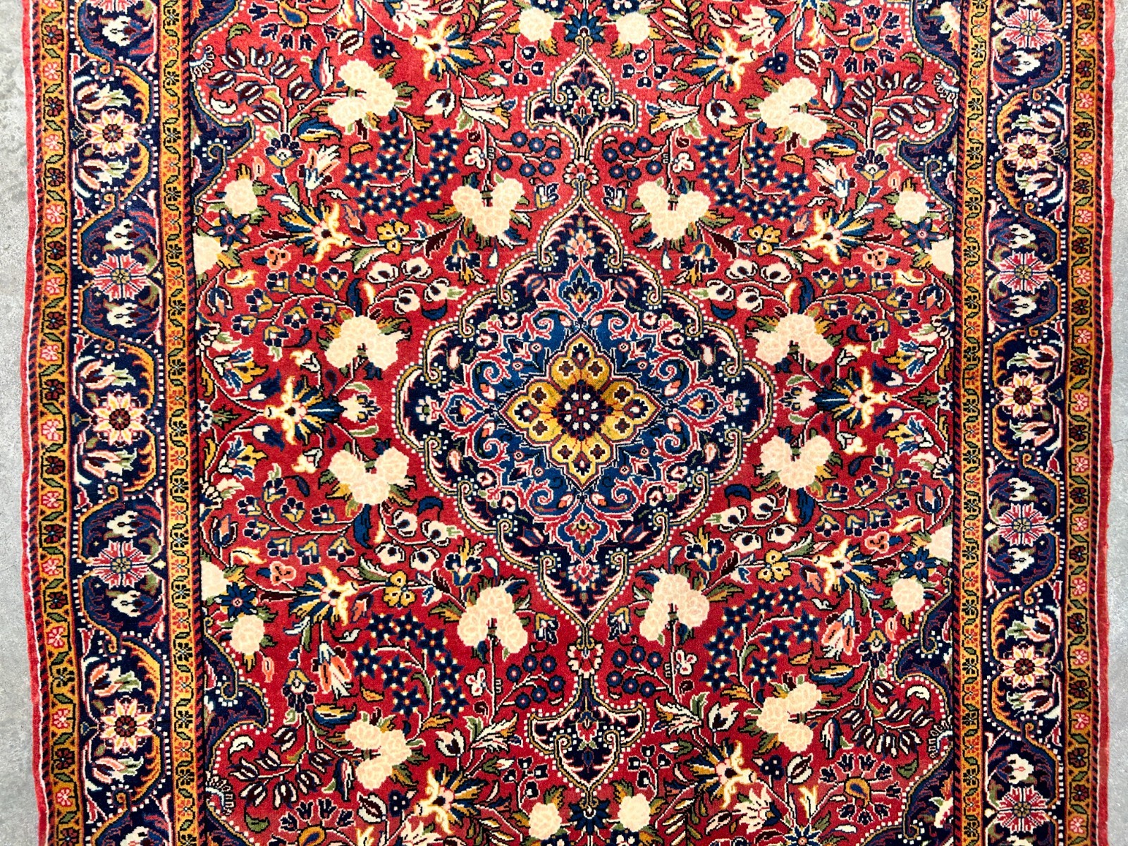 Rare Antique _ 3’4″x4’9″ Hand-Knotted 100% Wool Pile Sarouke Josan Area Rug