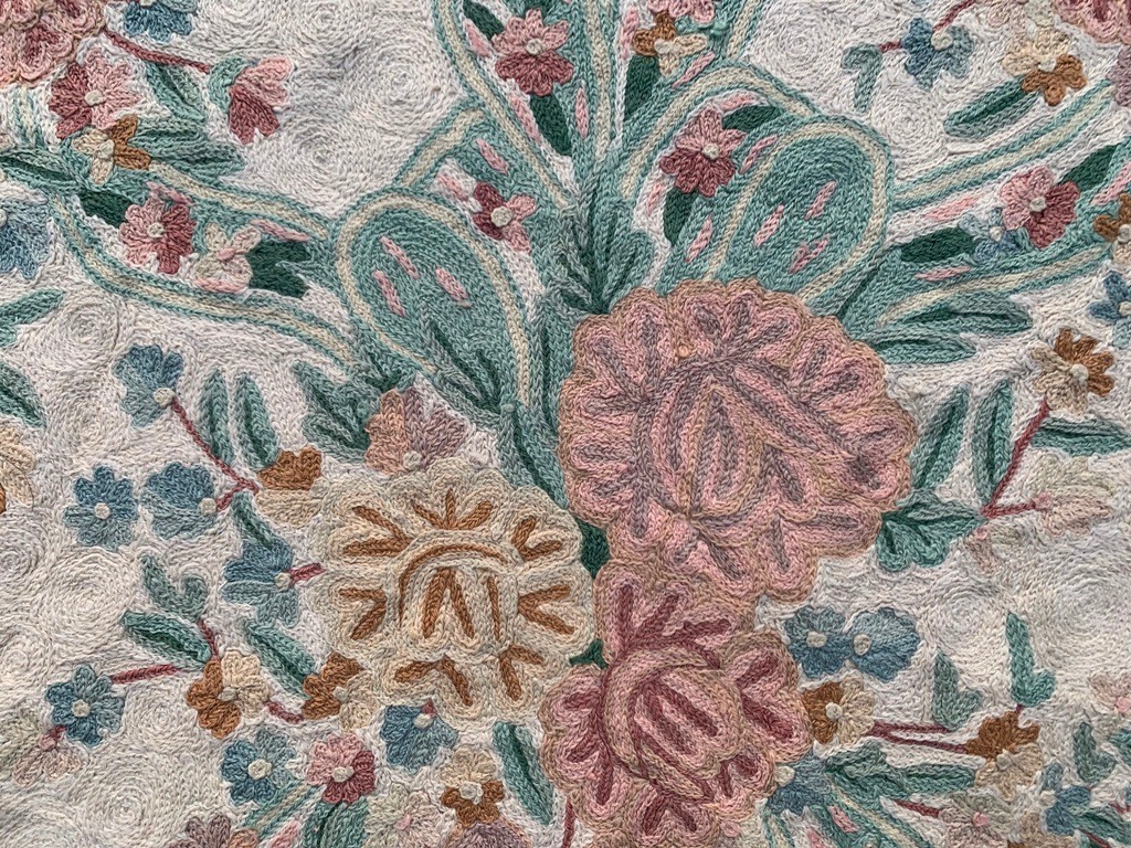 Vintage French Aubusson Needlepoint Rug 3×5 Ft Handmade Chain Stitch Medallion