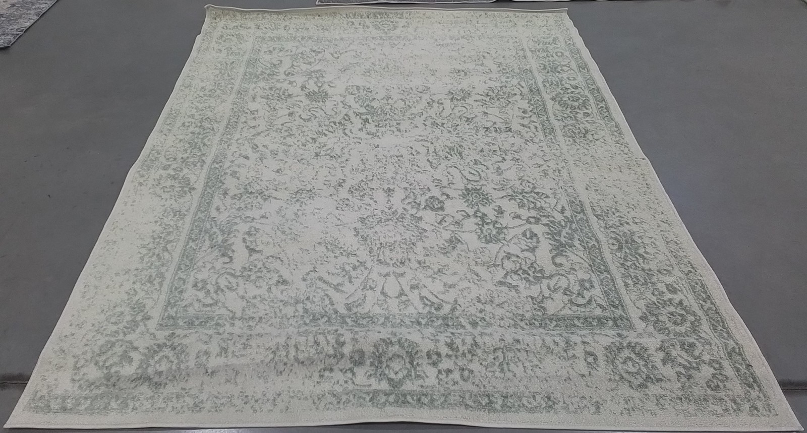 IVORY / SAGE 6′-0″ x 8′-0″ Back Stain Rug, Reduced Price 1172804971 ADR109V-68