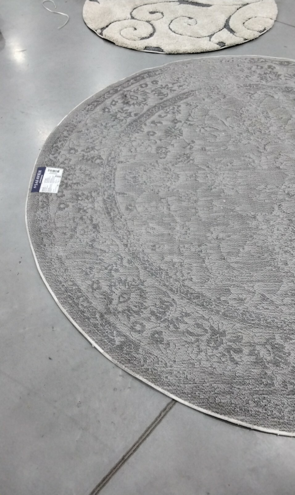 IVORY / SILVER 8′ X 8′ Round Back Stain Rug, Reduced Price 117270660 ADR109C-8R