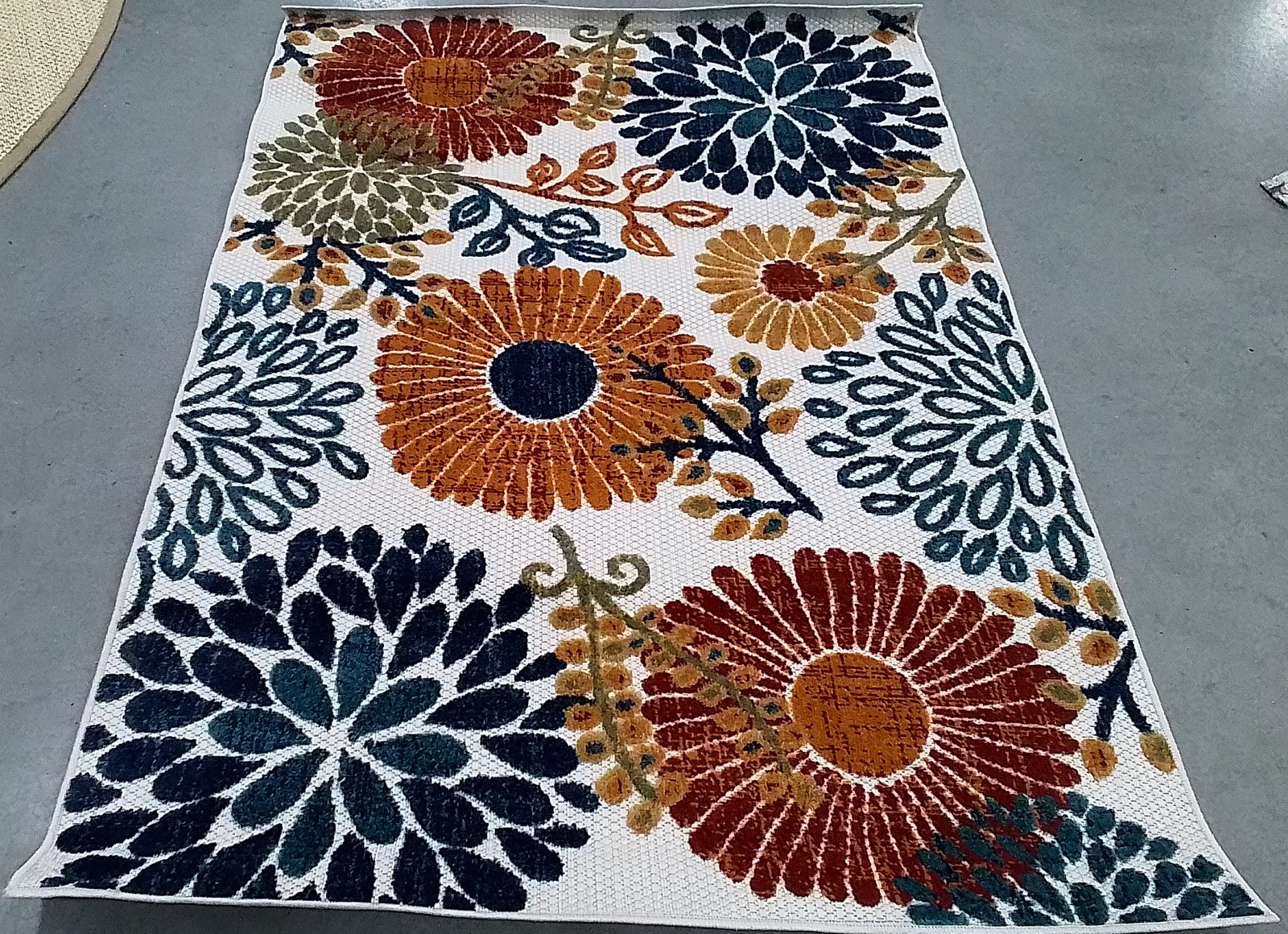 CREME / RED 4′-0″ x 6′-0″ Back Stain Rug, Reduced Price 1172804645 CBN832A-4
