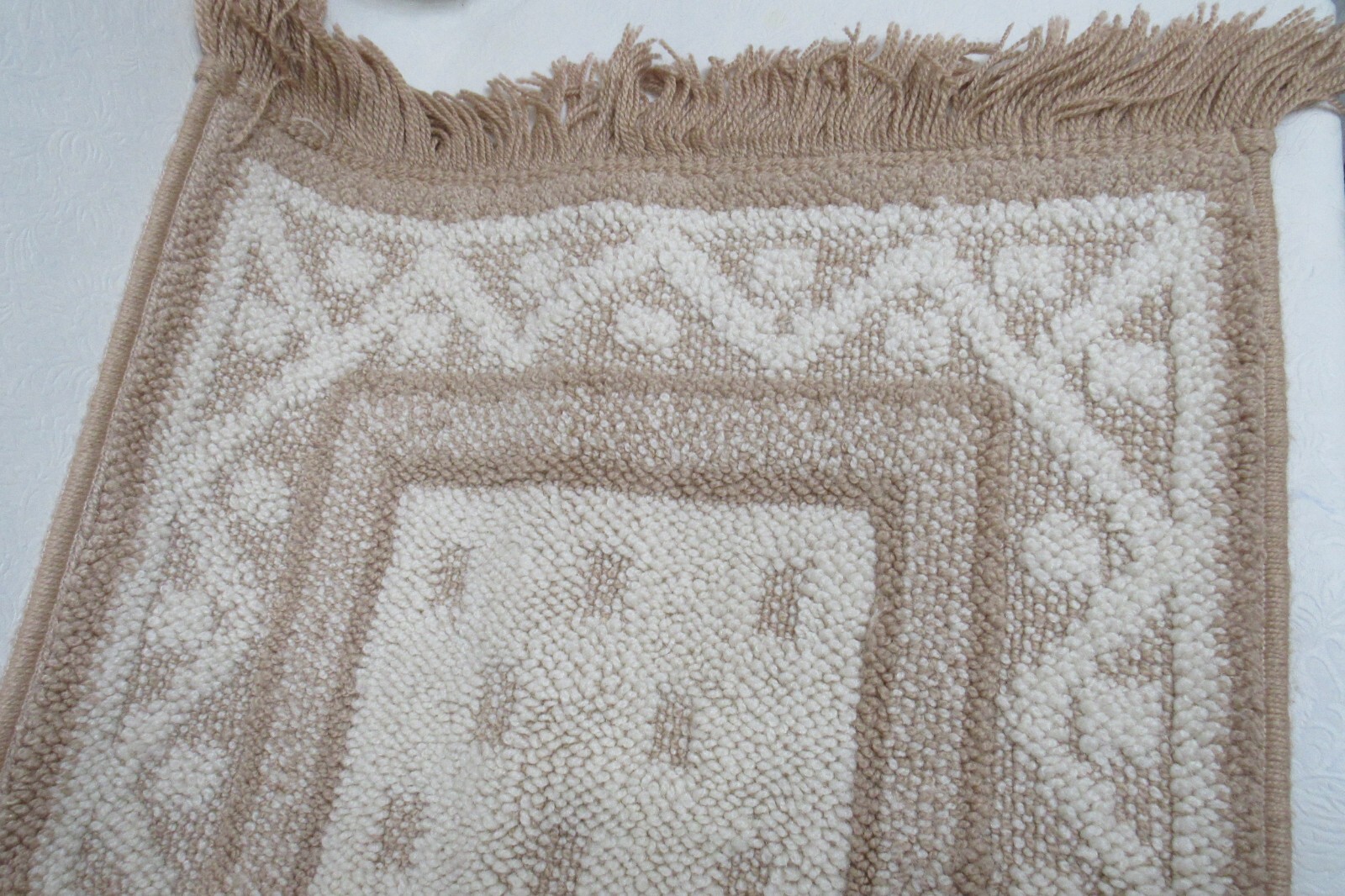 Area Rug Burlington Industries Beige 21 x 36 Vintage